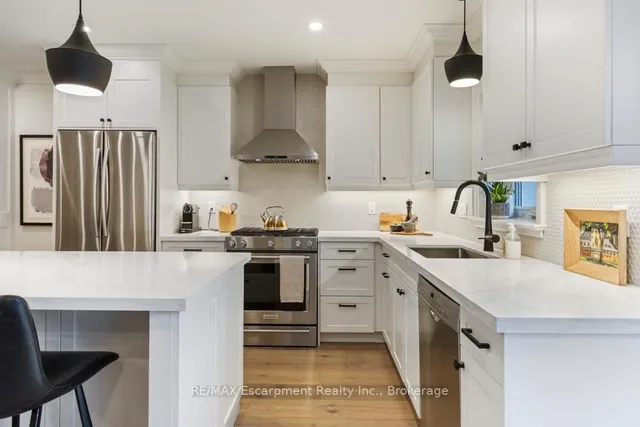 Additional property image - 2109 Wellington Ave