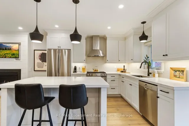 Additional property image - 2109 Wellington Ave