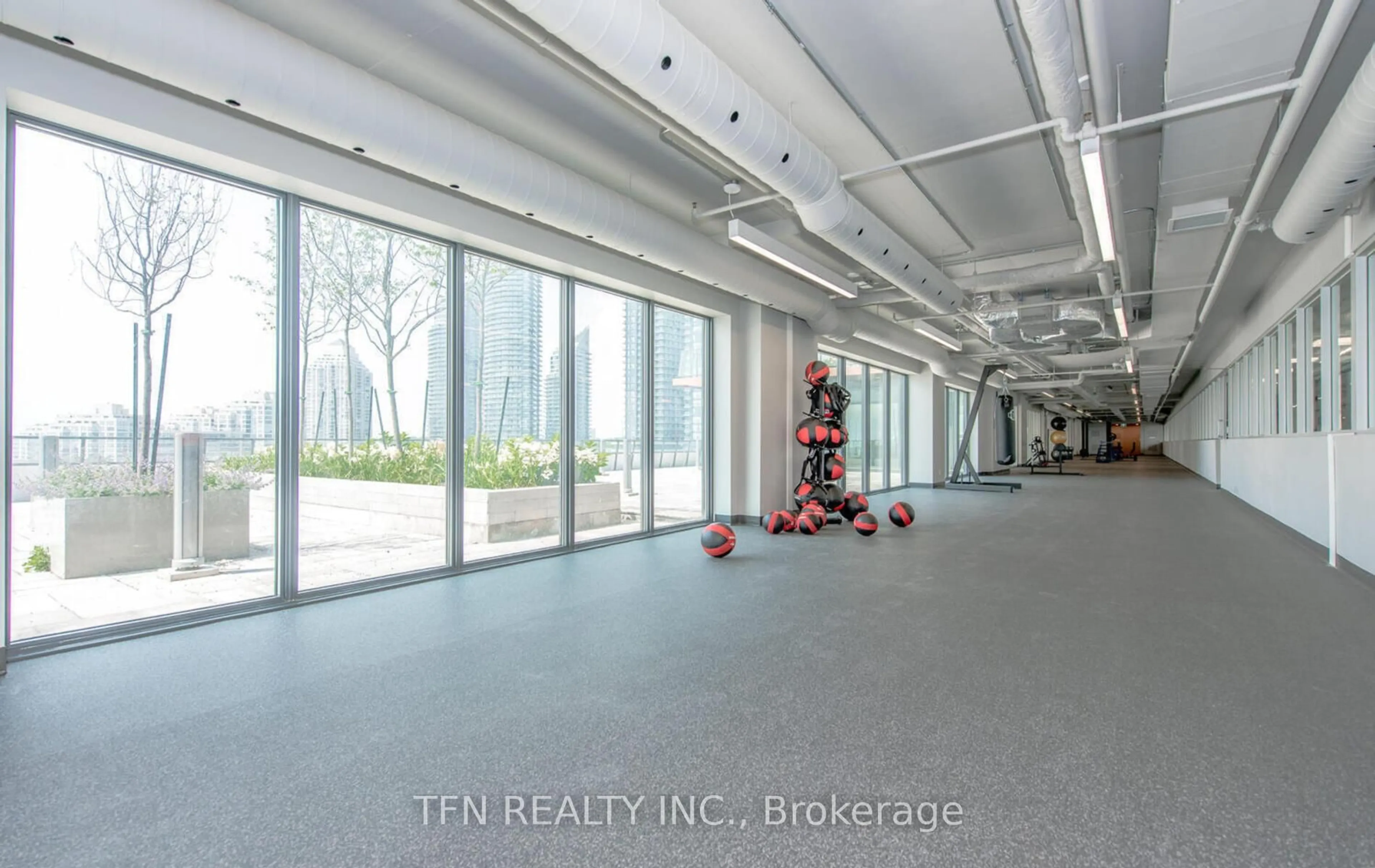 Indoor foyer for 20 Shore Breeze Dr #3510, Toronto Ontario M8V 0C7