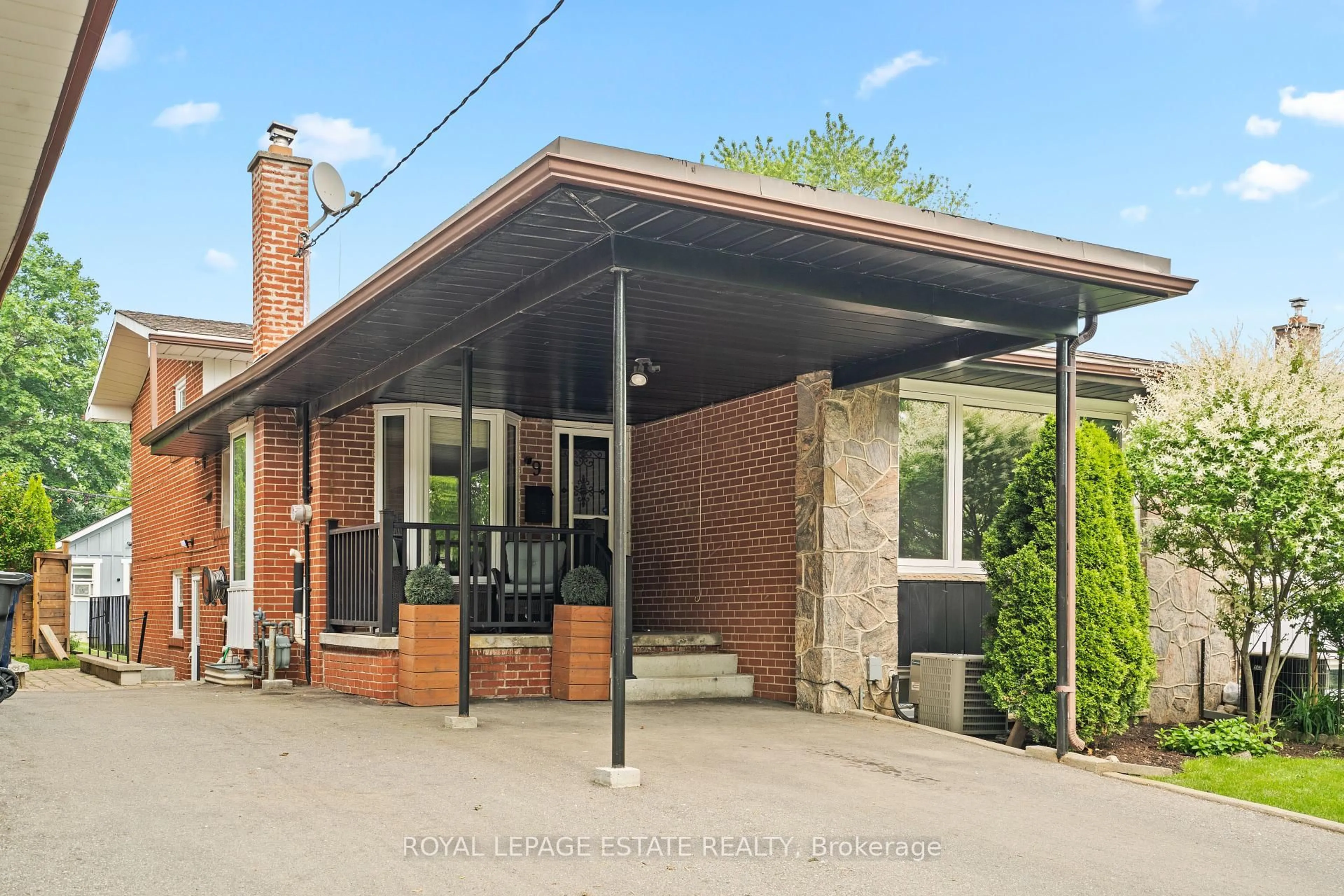 Unknown for 9 Dixington Cres, Toronto Ontario M9P 2K3