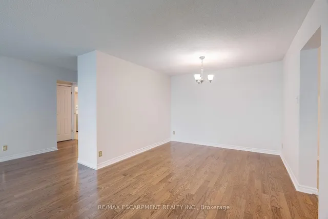 Additional property image - 5280 Lakeshore Rd Unit 205