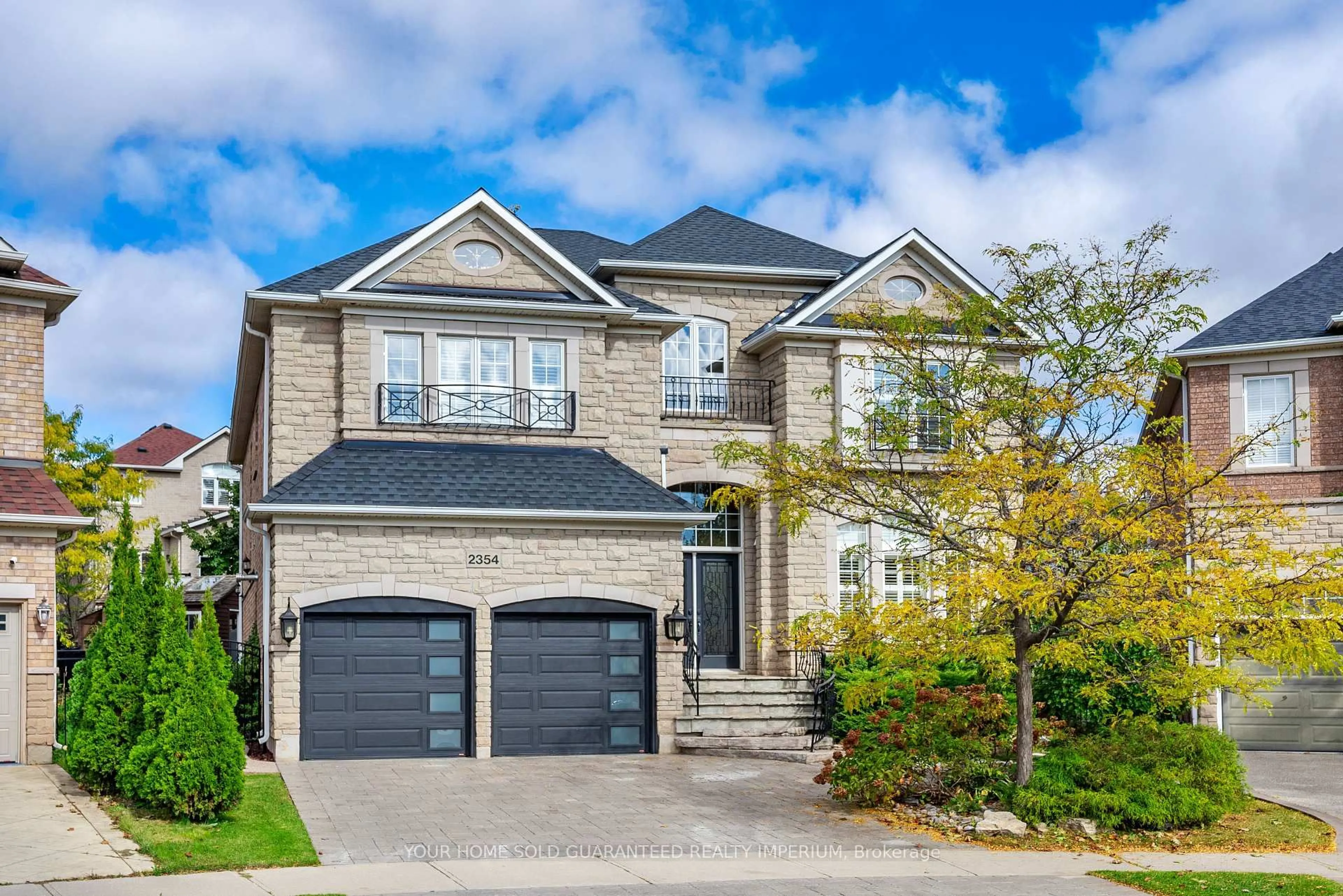Home with brick exterior material, street for 2354 Salcome Dr, Oakville Ontario L6H 7N3