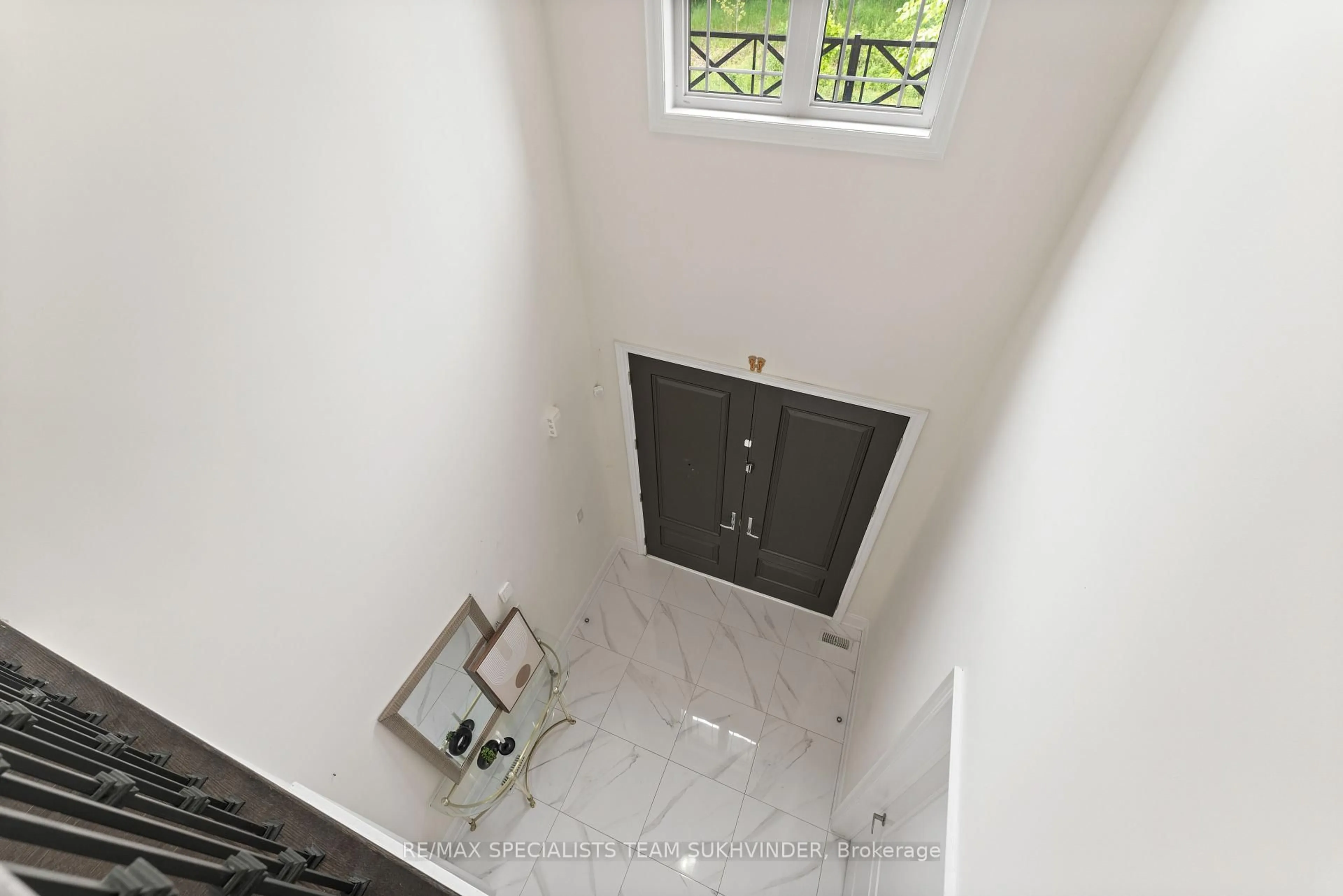 A pic of a room for 27 Daisy Meadow Cres, Caledon Ontario L7C 4G4