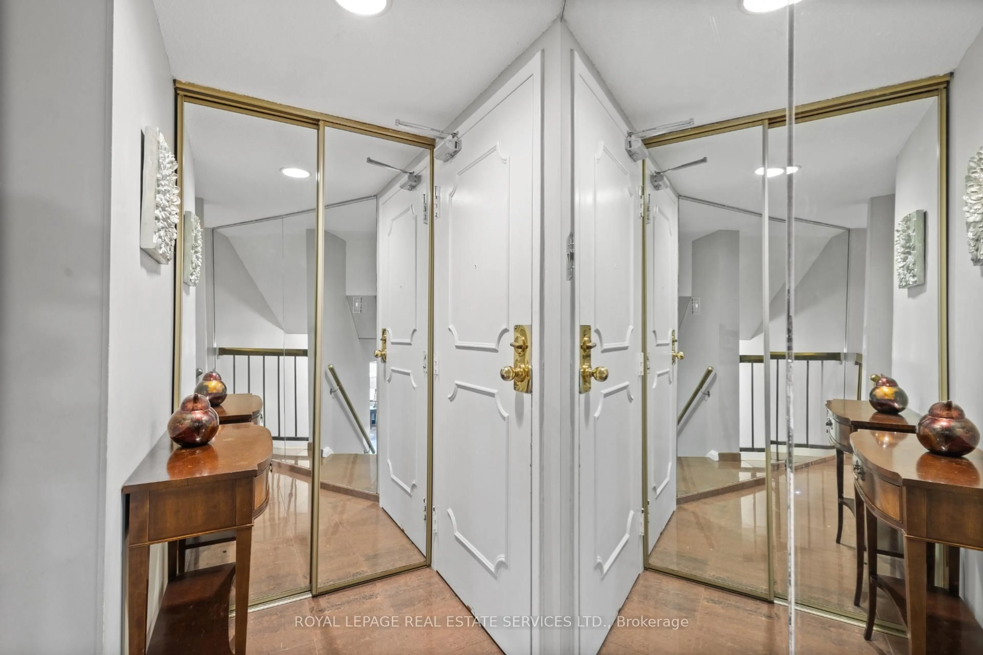 Indoor foyer for 296 Mill Rd #A14, Toronto Ontario M9C 4X8