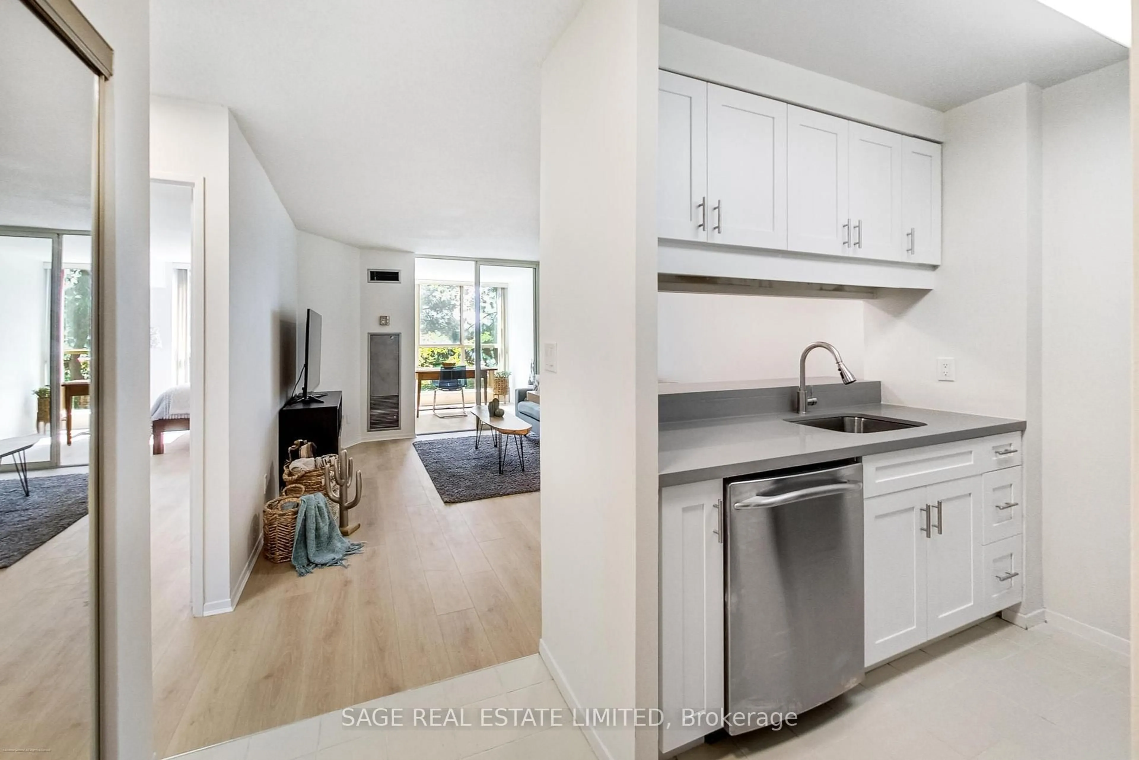 Open concept kitchen, unknown for 20 Southport St #309, Toronto Ontario M6S 4Y8