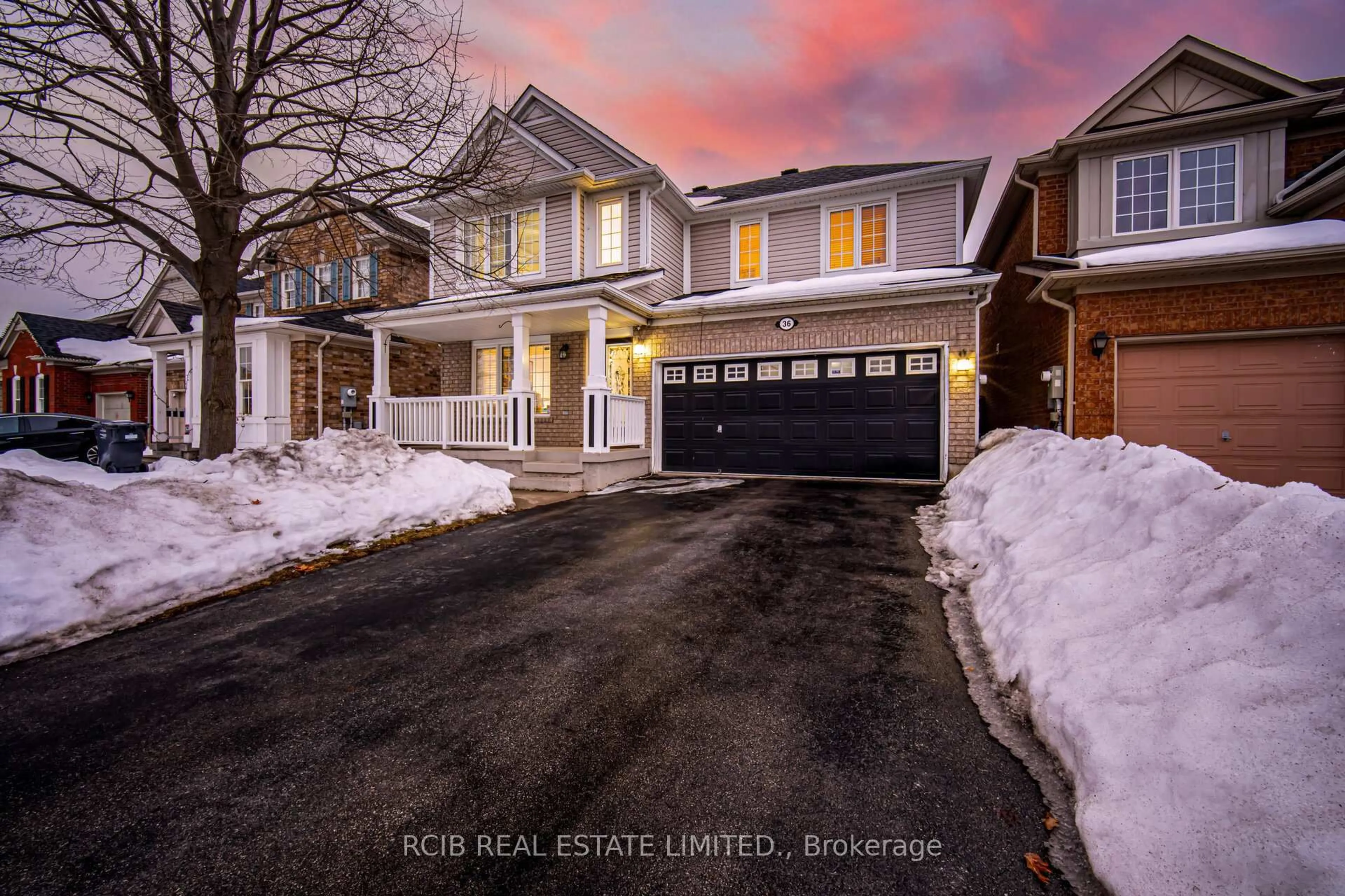 A pic from outside/outdoor area/front of a property/back of a property/a pic from drone, street for 36 Orangegrove Dr, Brampton Ontario L7A 3N4