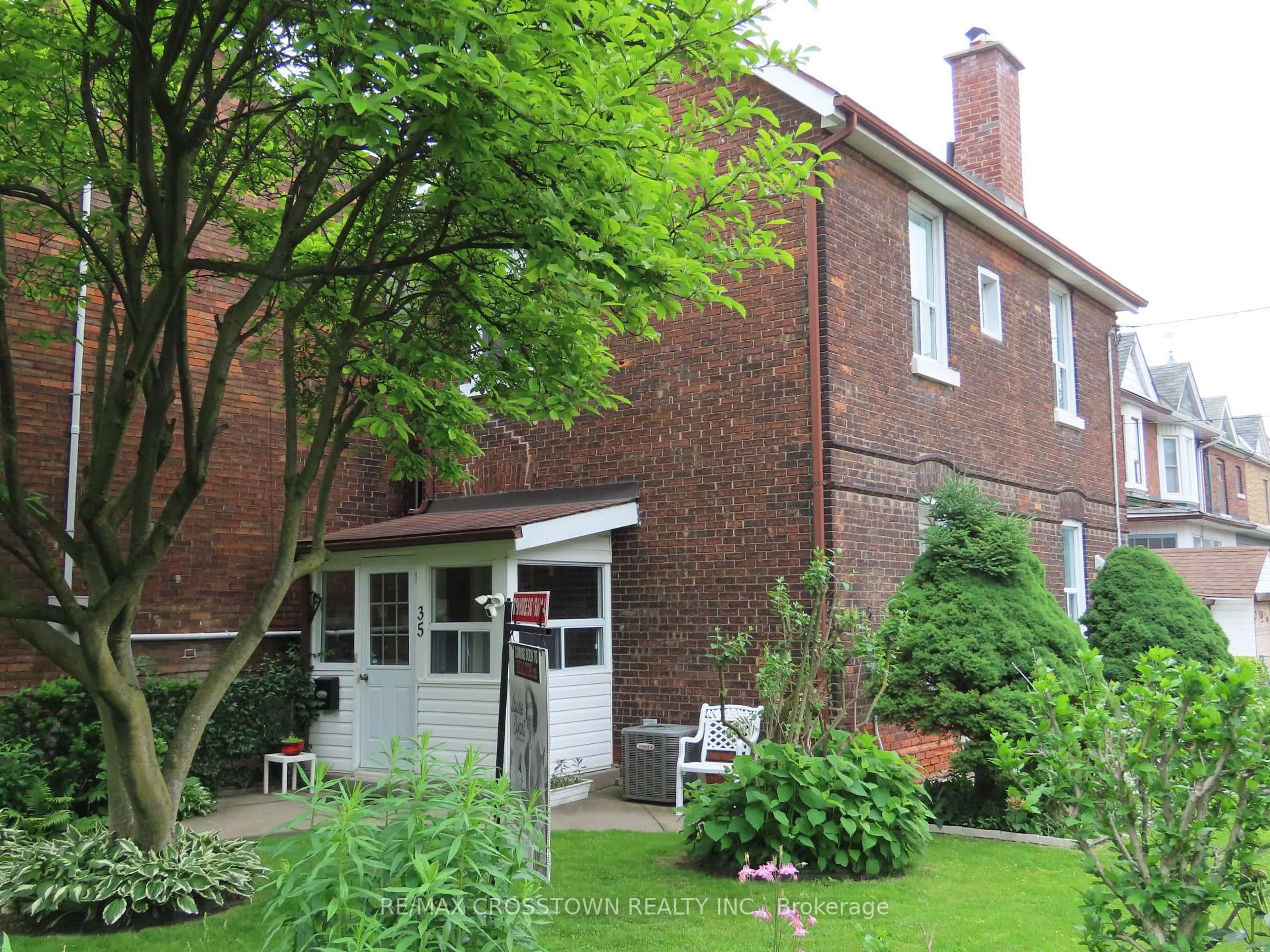 Home with brick exterior material, street for 35 Edith Ave, Toronto Ontario M6P 3T5