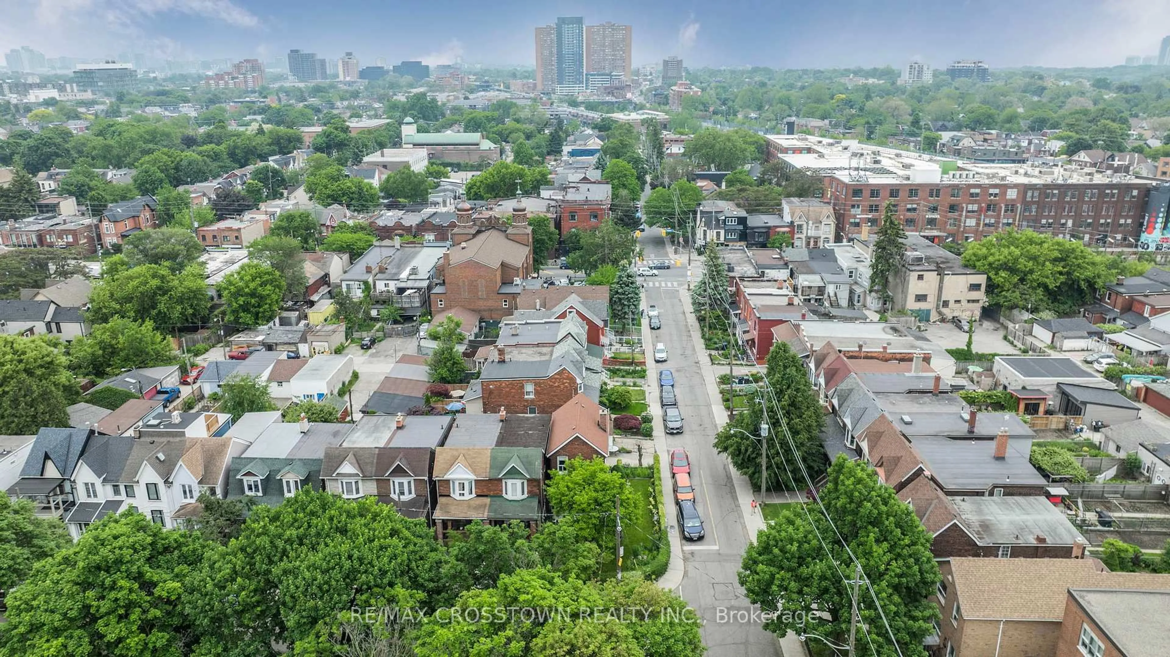 A pic from outside/outdoor area/front of a property/back of a property/a pic from drone, city buildings view from balcony for 35 Edith Ave, Toronto Ontario M6P 3T5