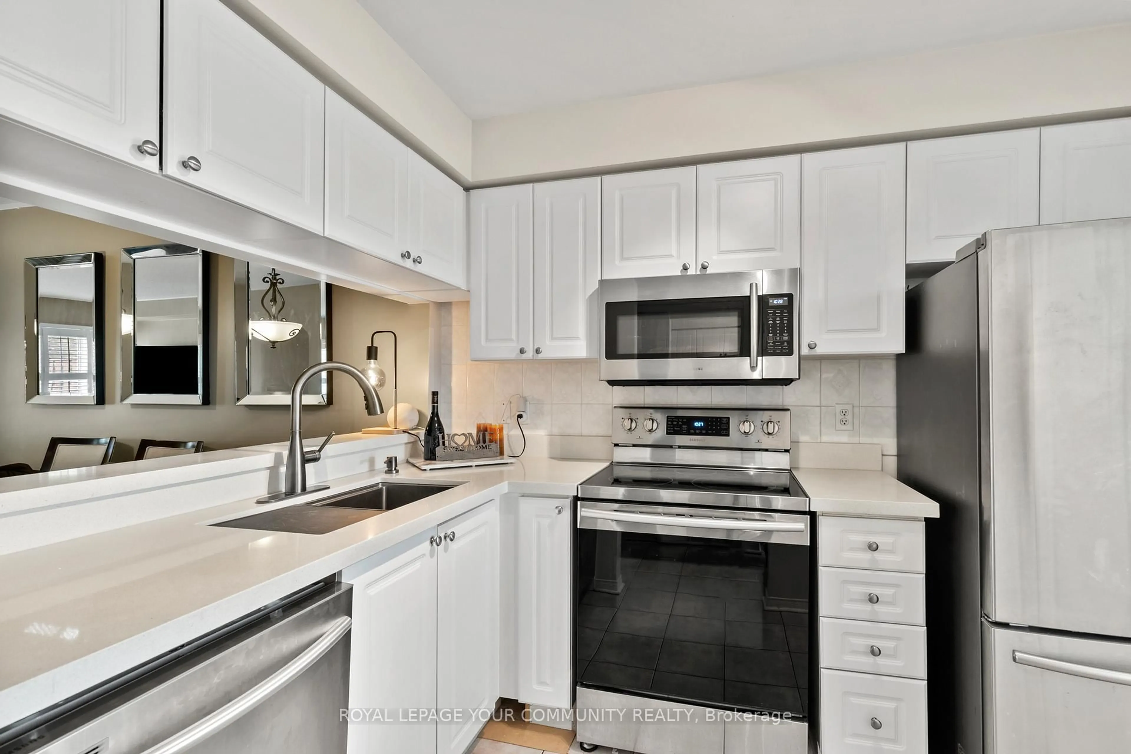 Standard kitchen, ceramic/tile floor for 210 Manitoba St #13, Toronto Ontario M8Y 4G7