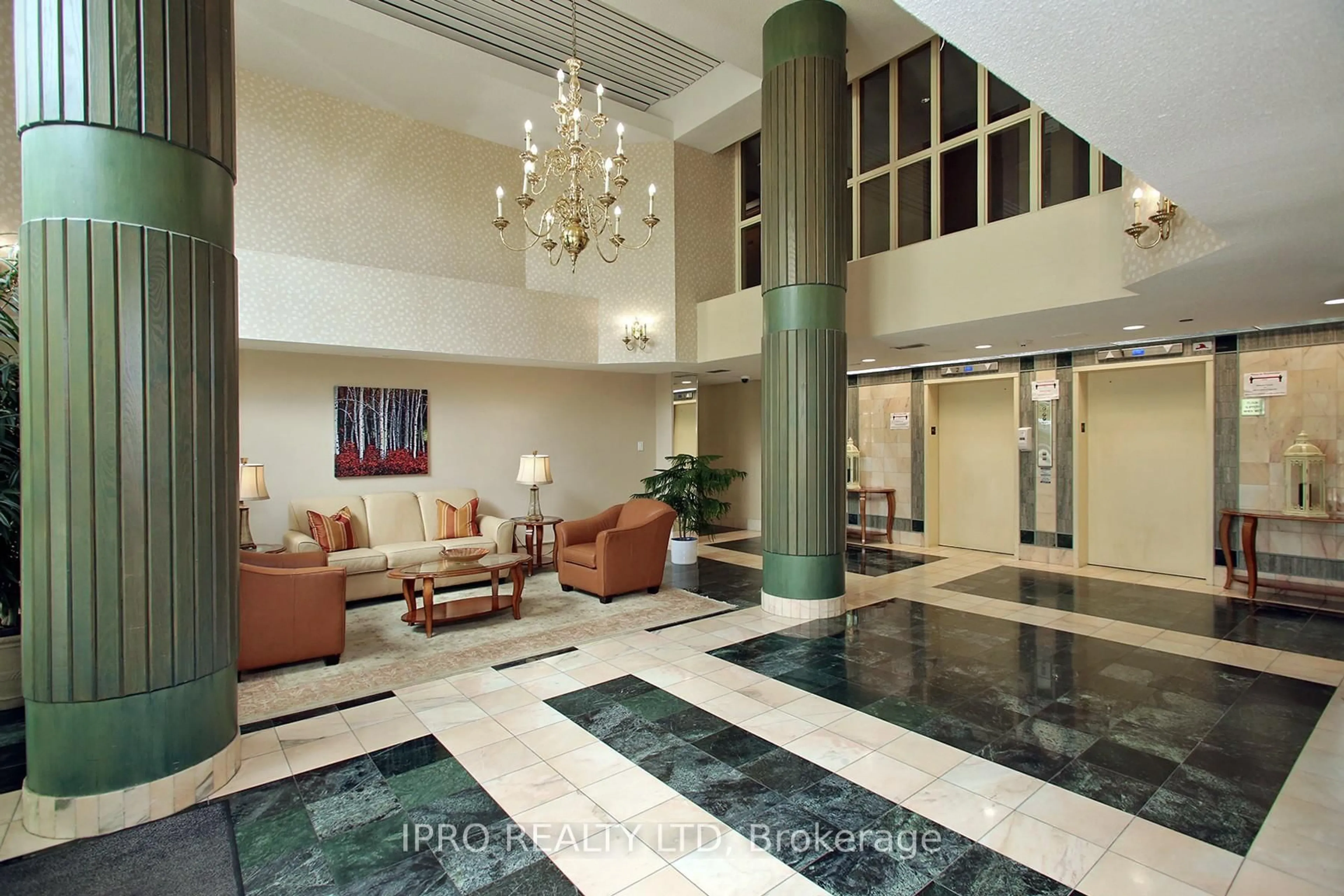 Lobby for 310 Mill St #1203, Brampton Ontario L6Y 3B1