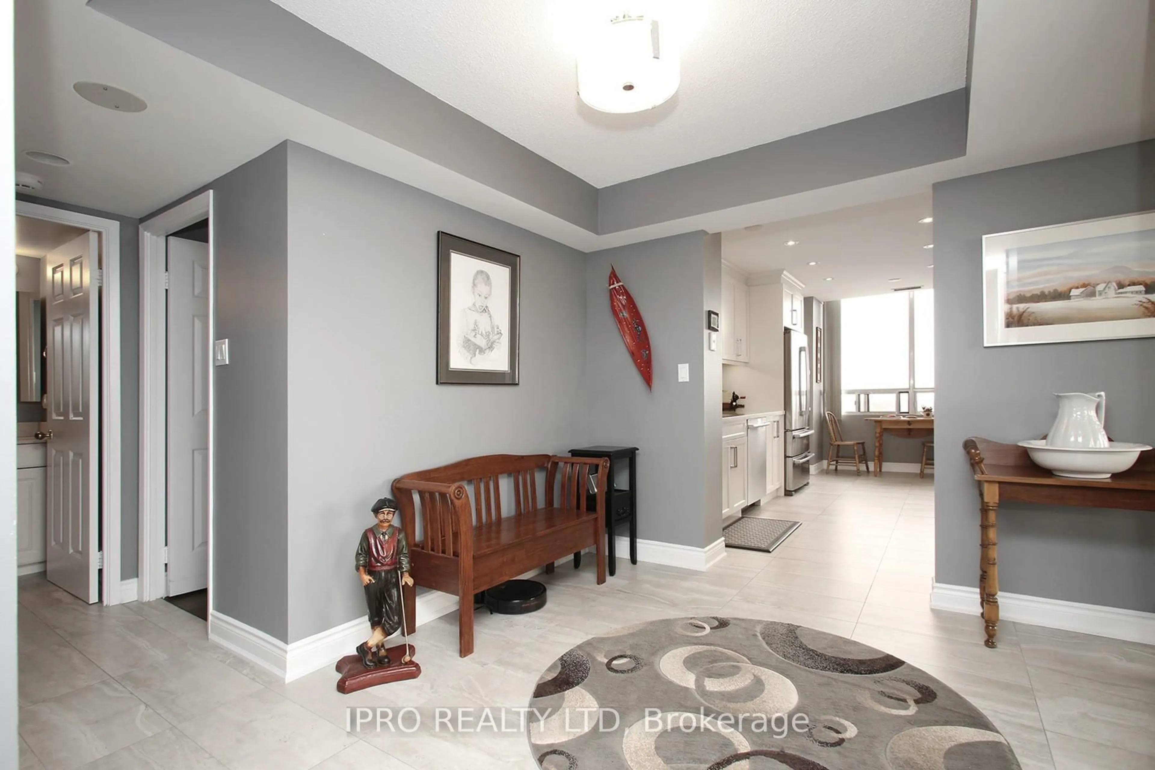Indoor entryway for 310 Mill St #1203, Brampton Ontario L6Y 3B1