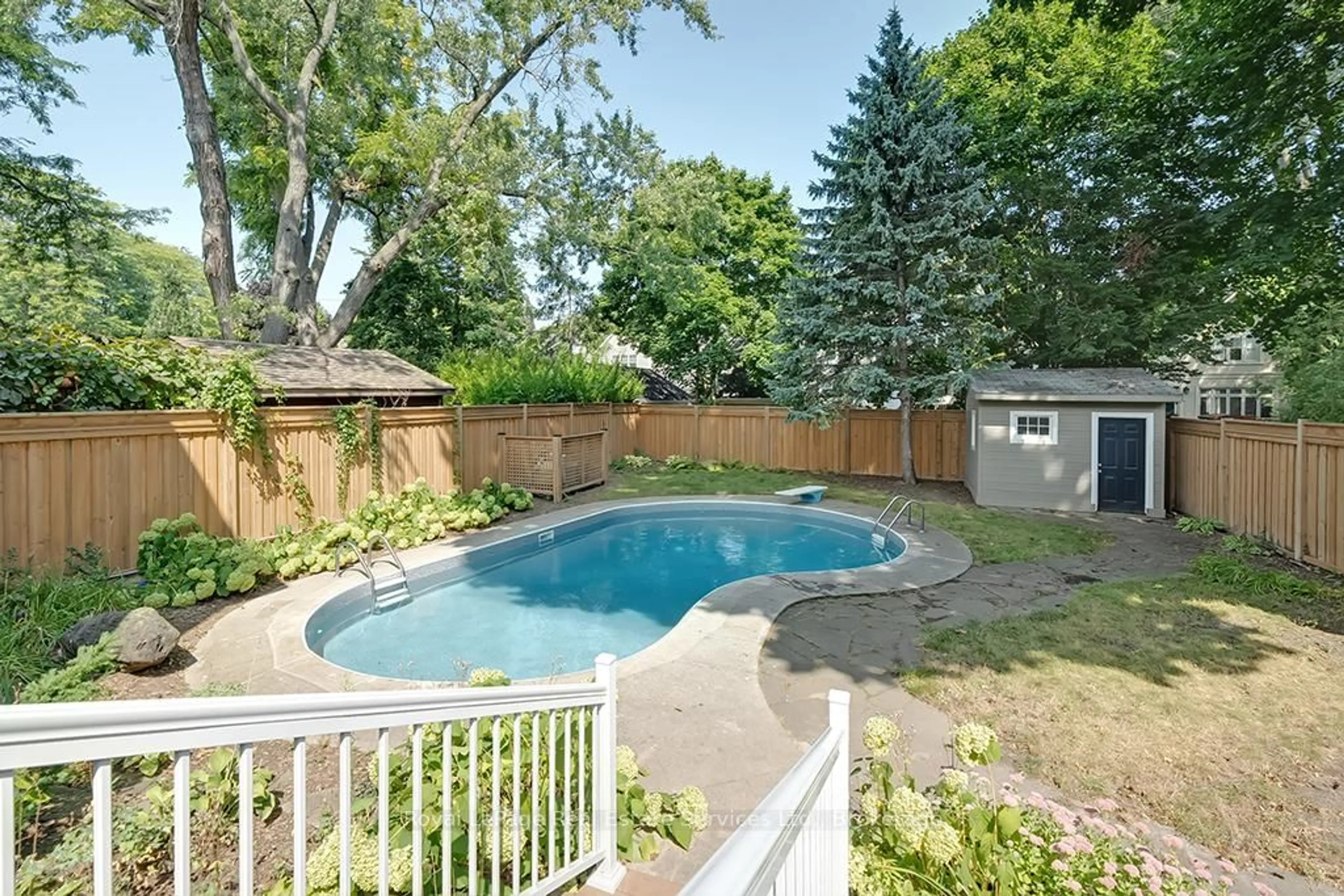 Pool for 247 Allan St, Oakville Ontario L6J 3P2
