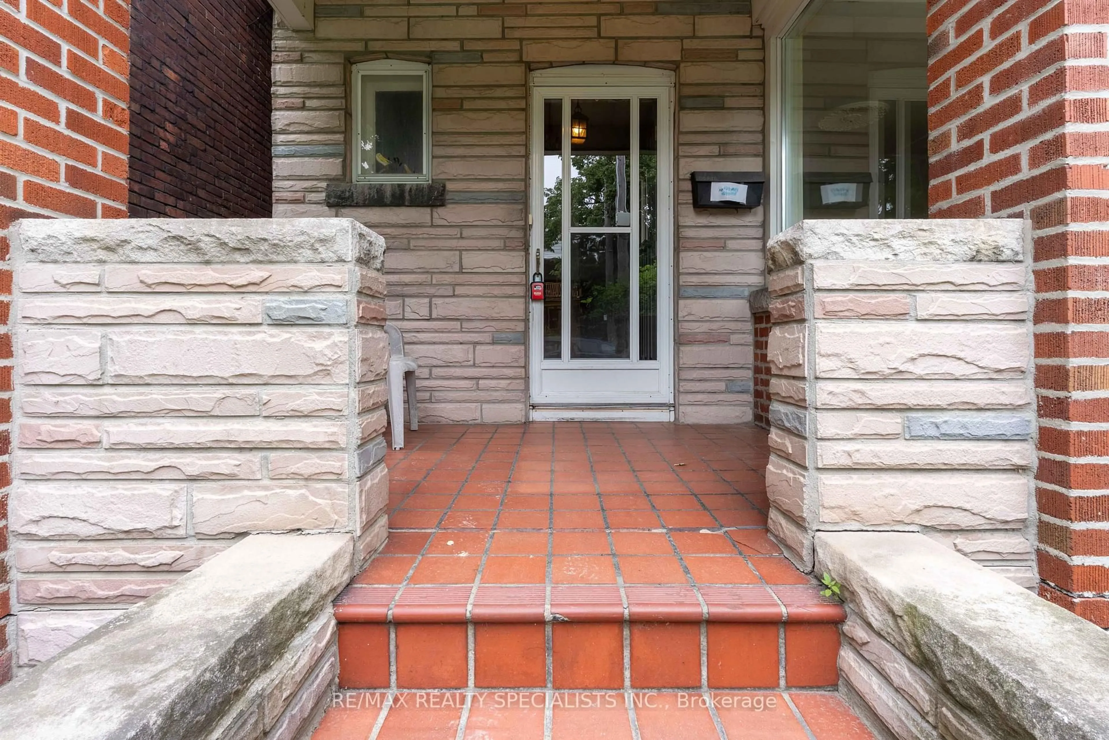 Unknown for 35 Glenlake Ave, Toronto Ontario M6P 1E2