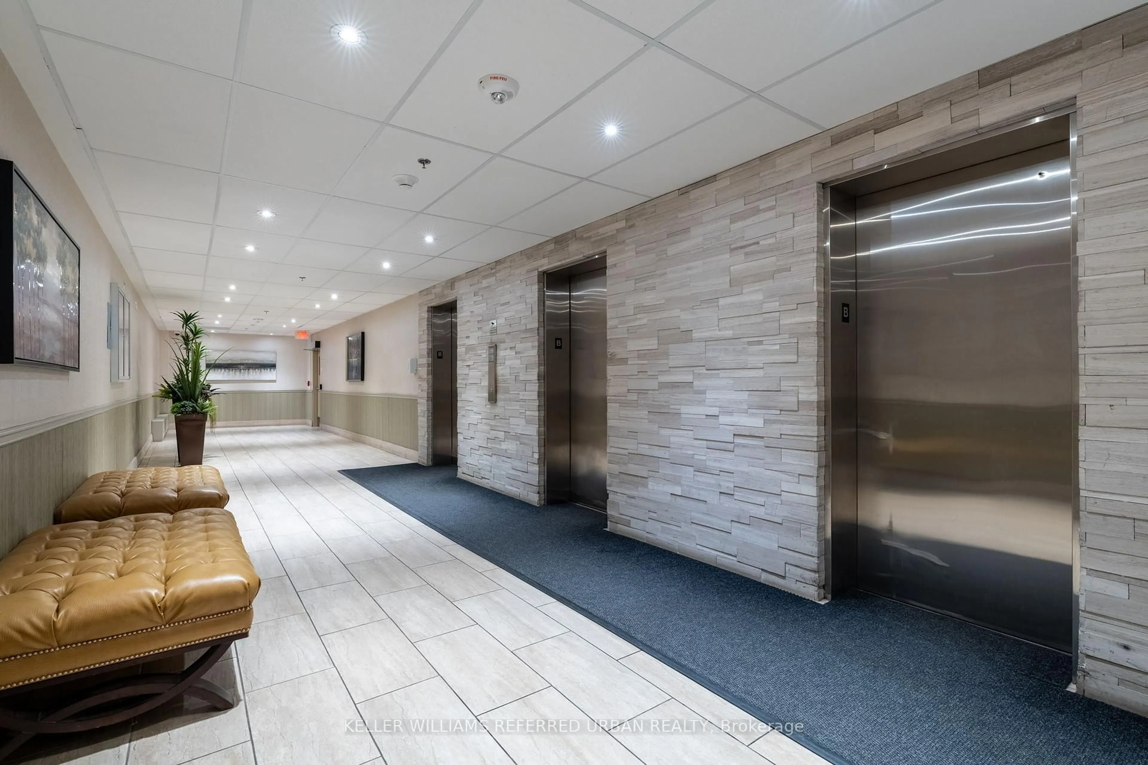 Indoor foyer for 475 The West Mall #407, Toronto Ontario M9C 4Z3