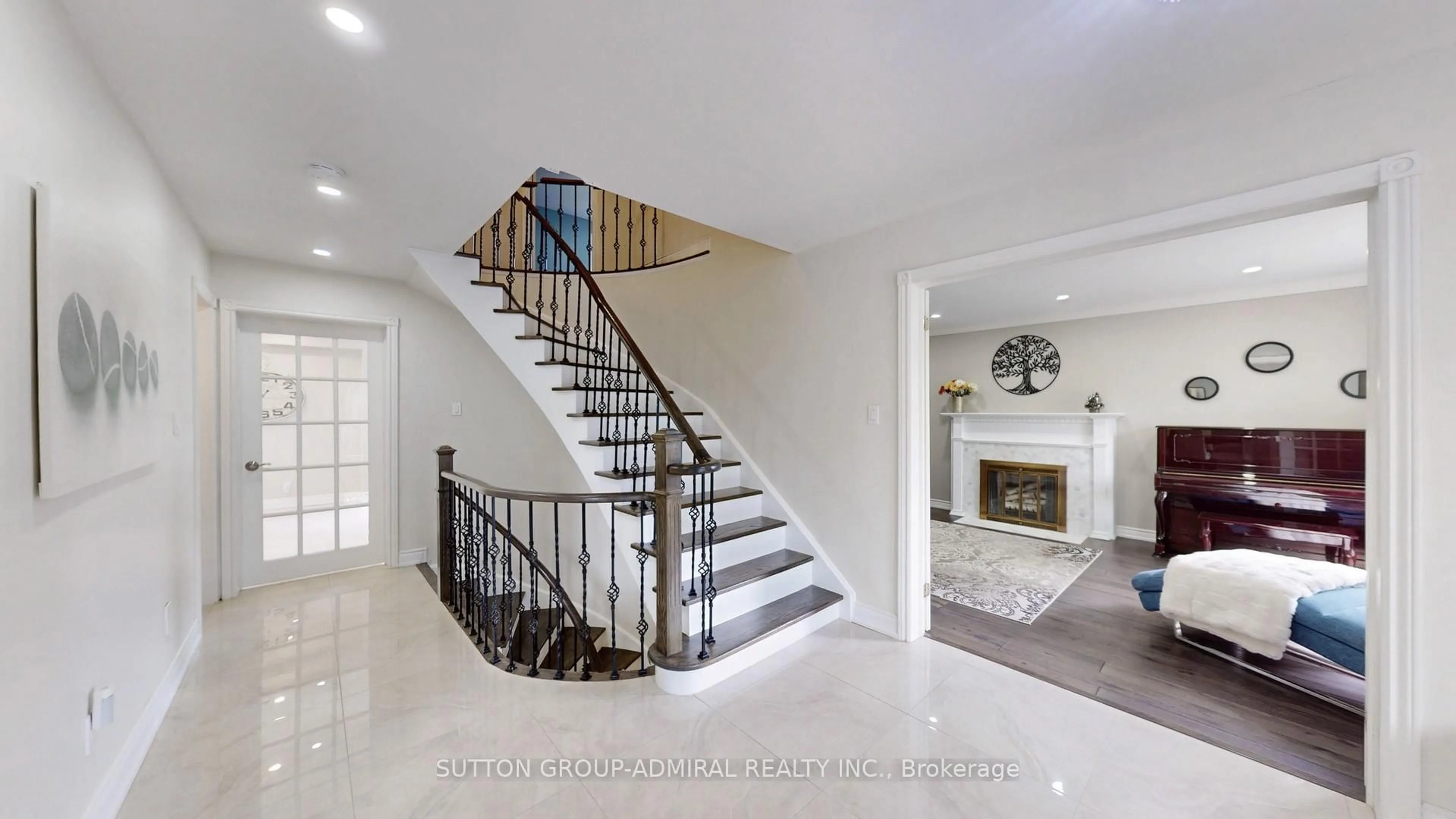 Stairs for 10 Walton Dr, Caledon Ontario L7E 0A2