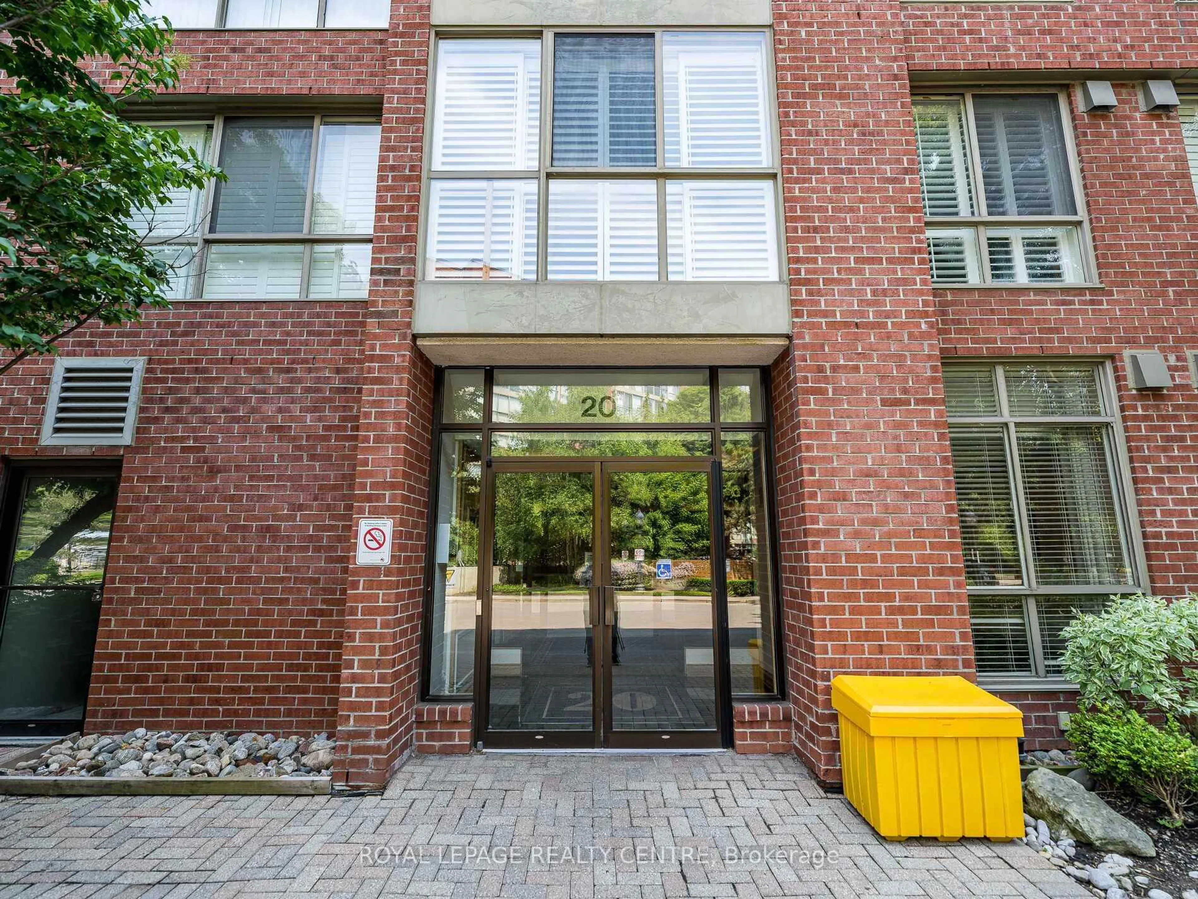Unknown for 20 Southport St #402, Toronto Ontario M6S 4Y8