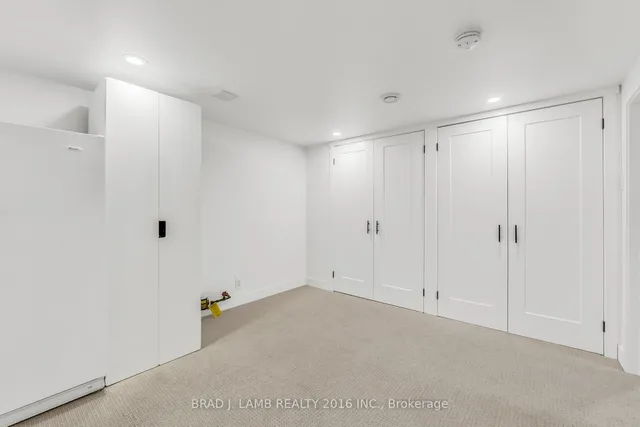 Additional property image - 794 The Queensway