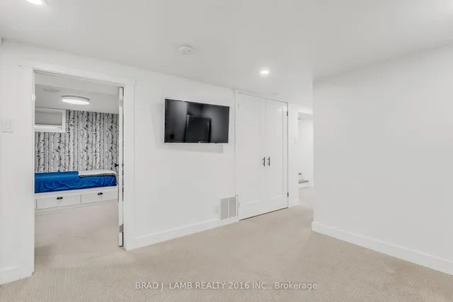 Additional property image - 794 The Queensway