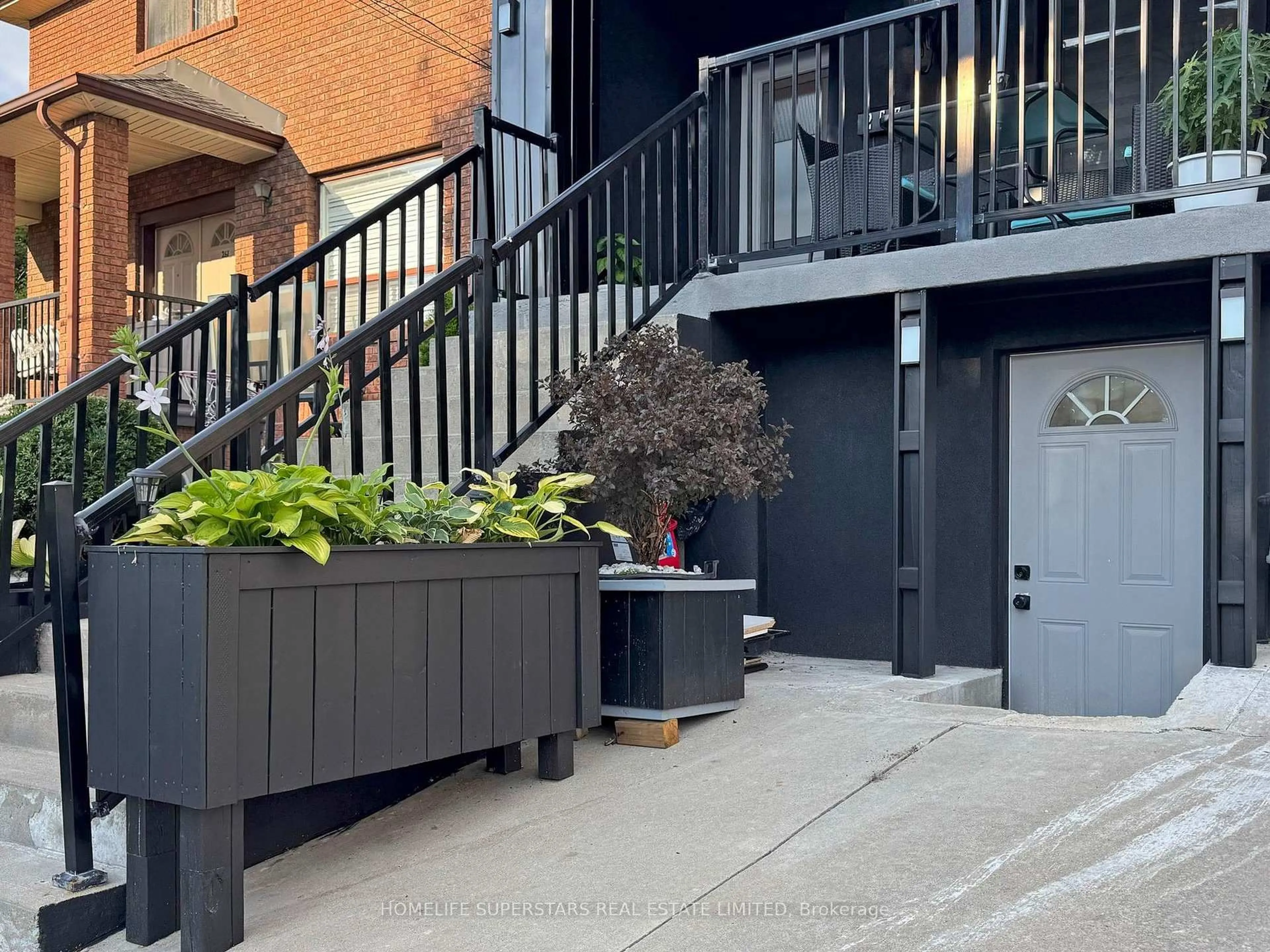 Indoor entryway for 257 Prescott Ave, Toronto Ontario M6N 3G9