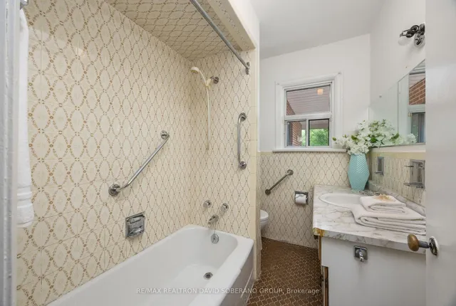 Additional property image - 53 Flamborough Dr