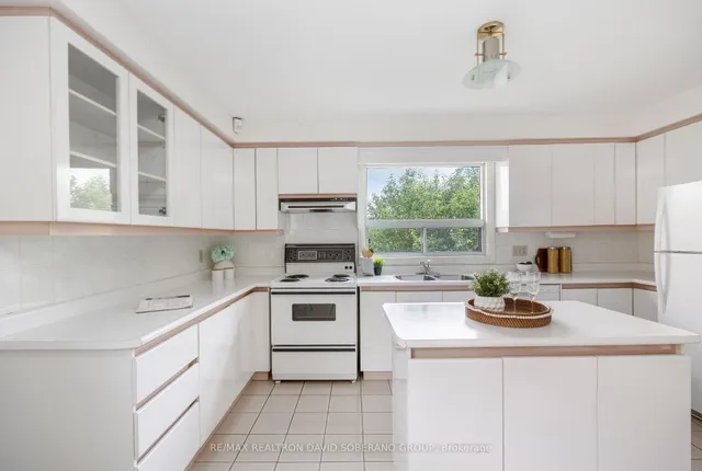 Additional property image - 53 Flamborough Dr