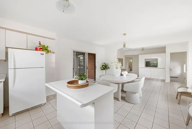 Additional property image - 53 Flamborough Dr