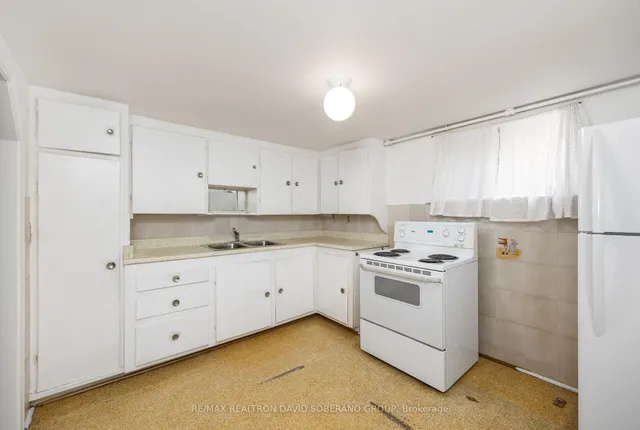 Additional property image - 53 Flamborough Dr