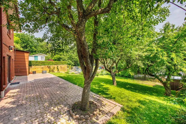 Additional property image - 53 Flamborough Dr