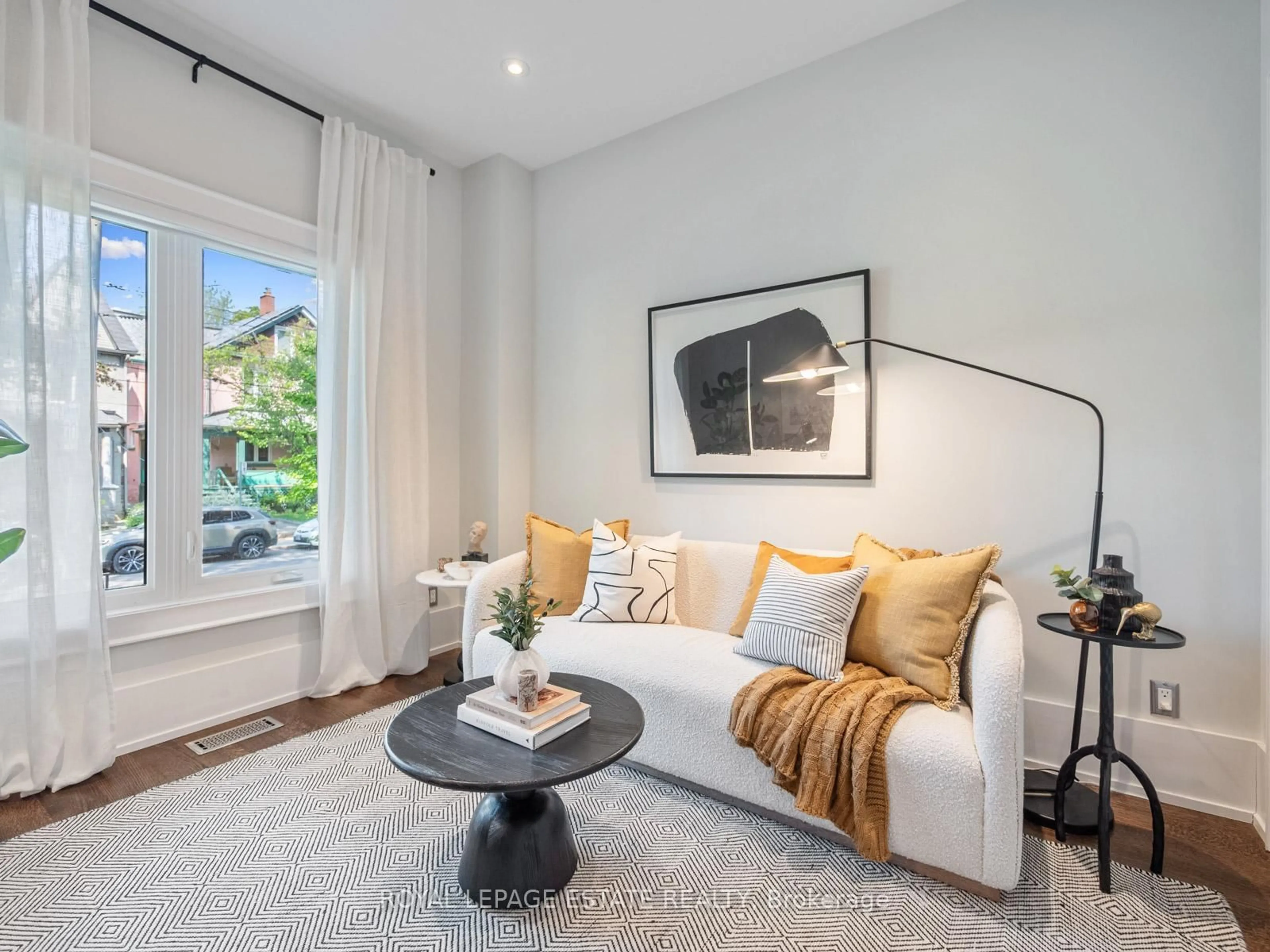 Living room with furniture, unknown for 45 O'Hara Ave, Toronto Ontario M6K 2P9
