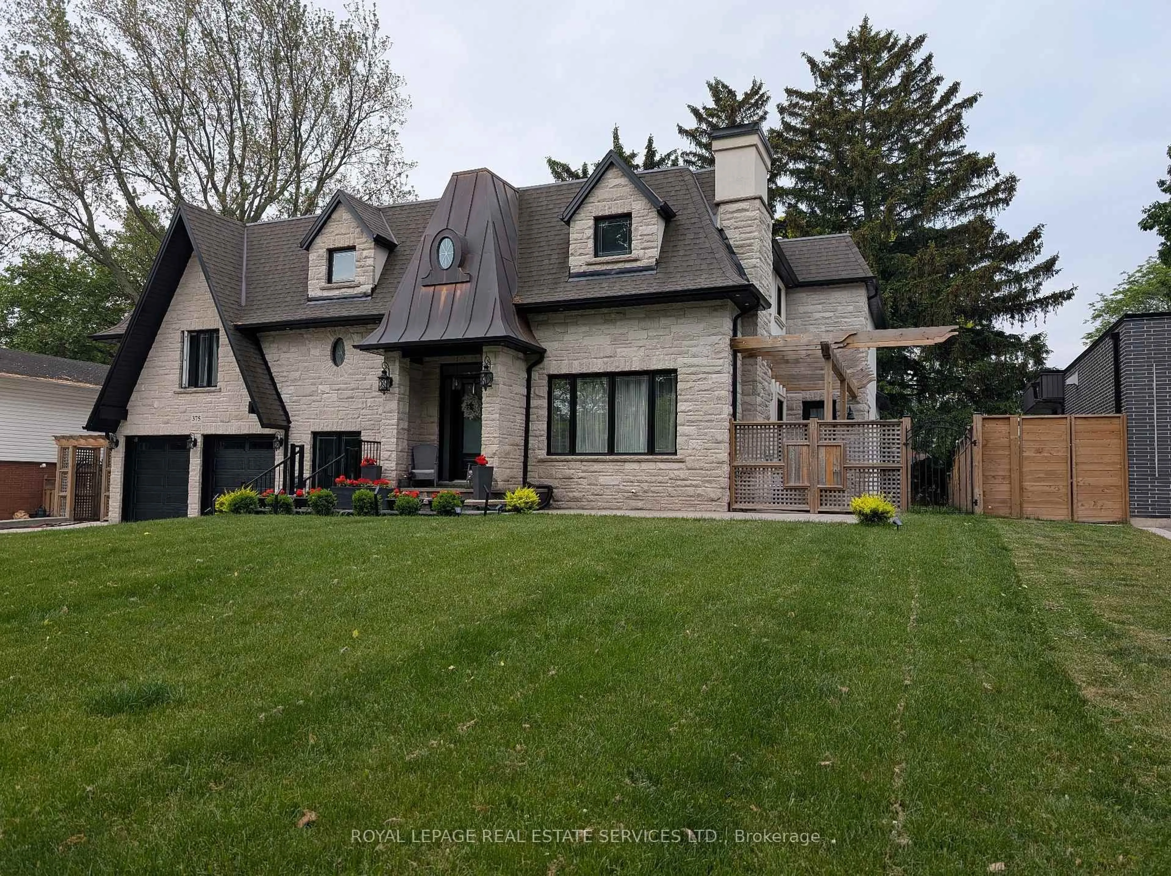 Home with brick exterior material, street for 375 Arden Cres, Burlington Ontario L7L 2A7