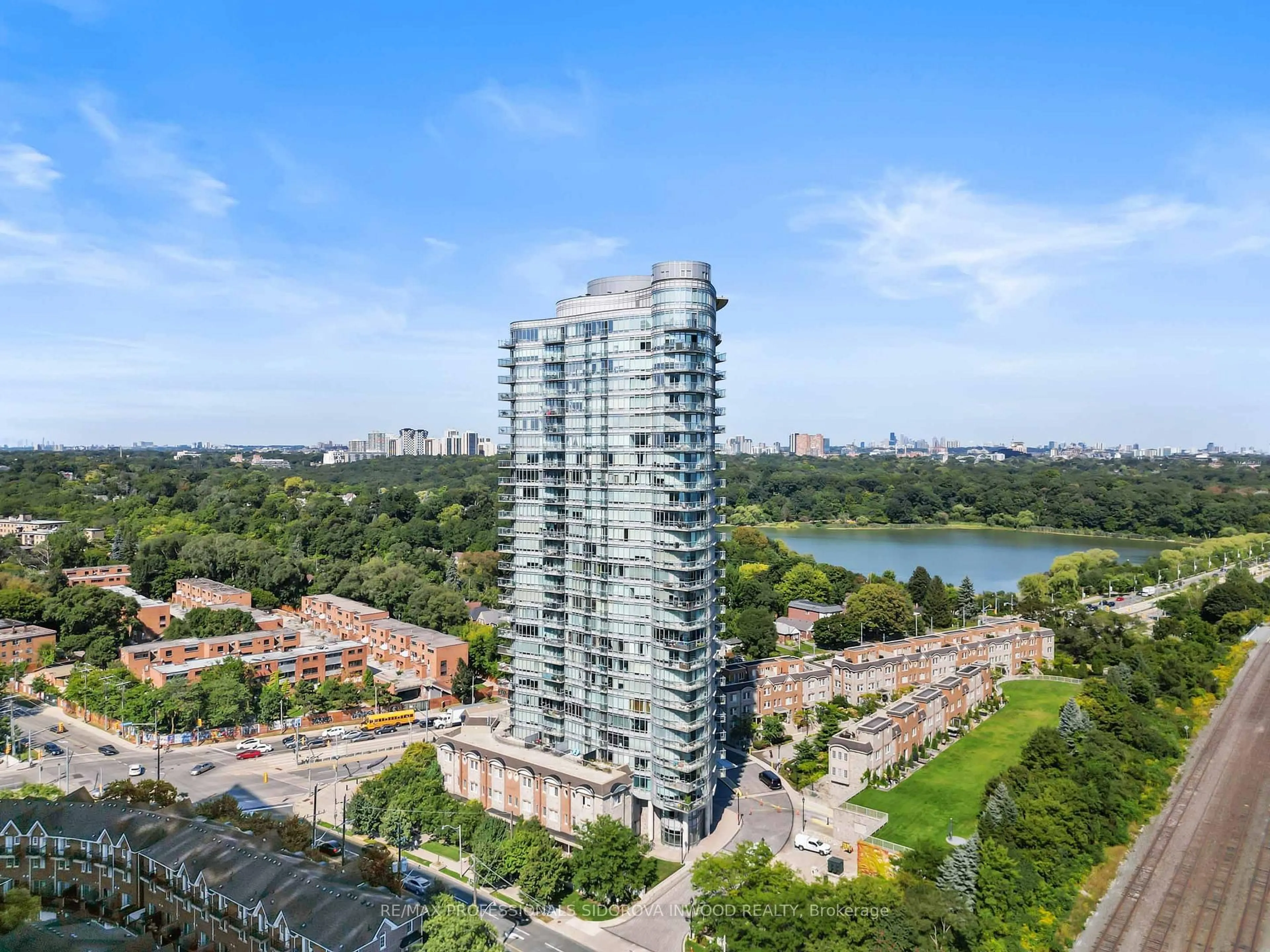 A pic from outside/outdoor area/front of a property/back of a property/a pic from drone, city buildings view from balcony for 15 Windermere Ave #2005, Toronto Ontario M6S 5A2