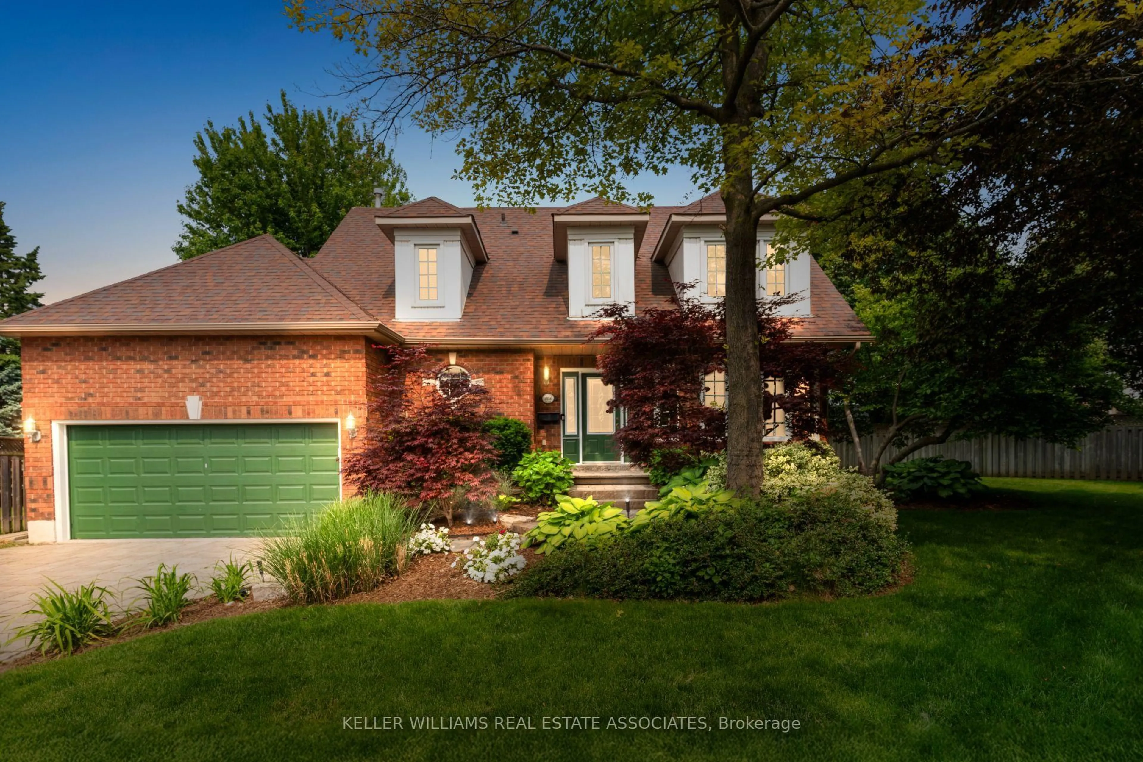 Home with brick exterior material, street for 3856 Trelawny Circ, Mississauga Ontario L5N 6S4