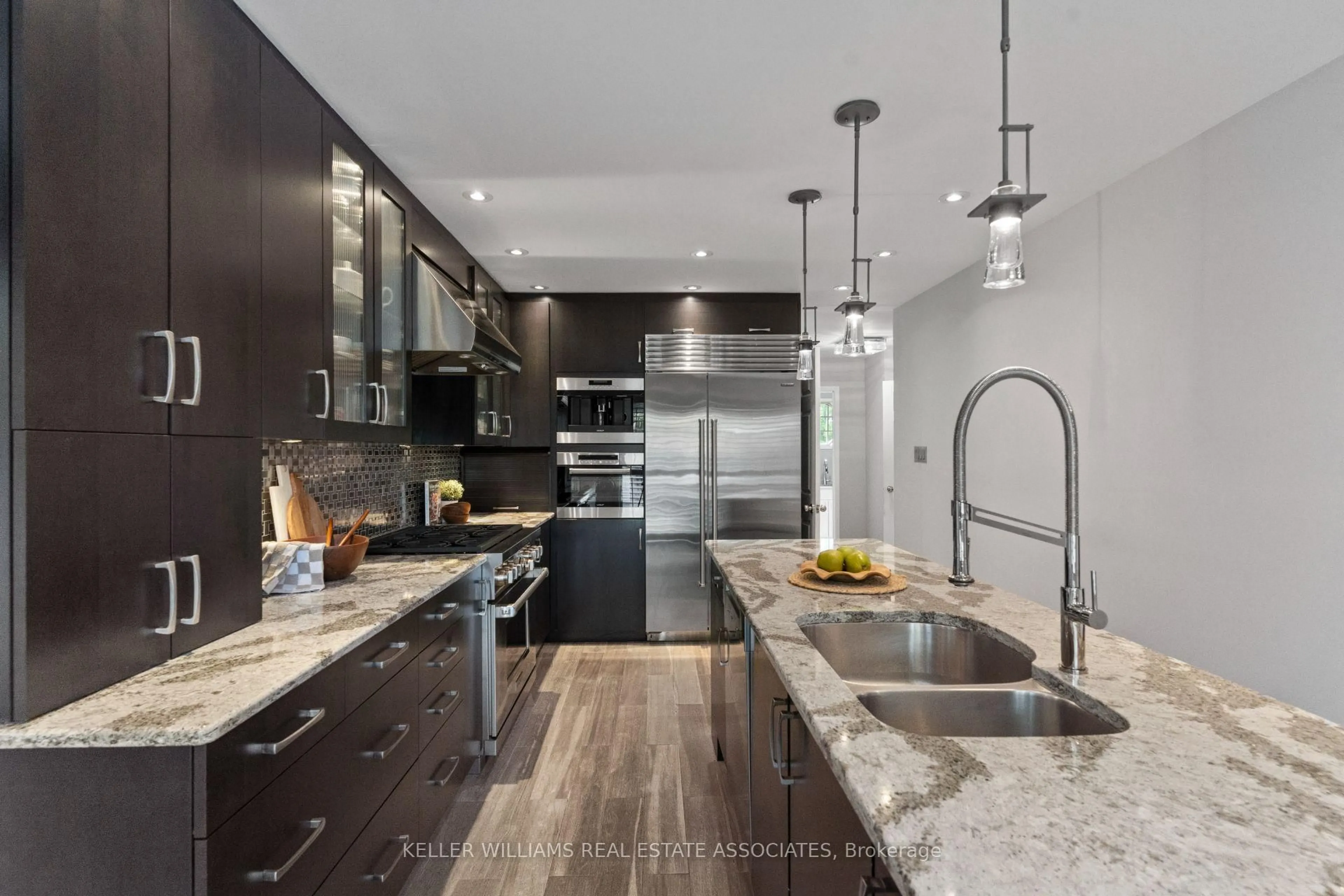 Contemporary kitchen, ceramic/tile floor for 3856 Trelawny Circ, Mississauga Ontario L5N 6S4