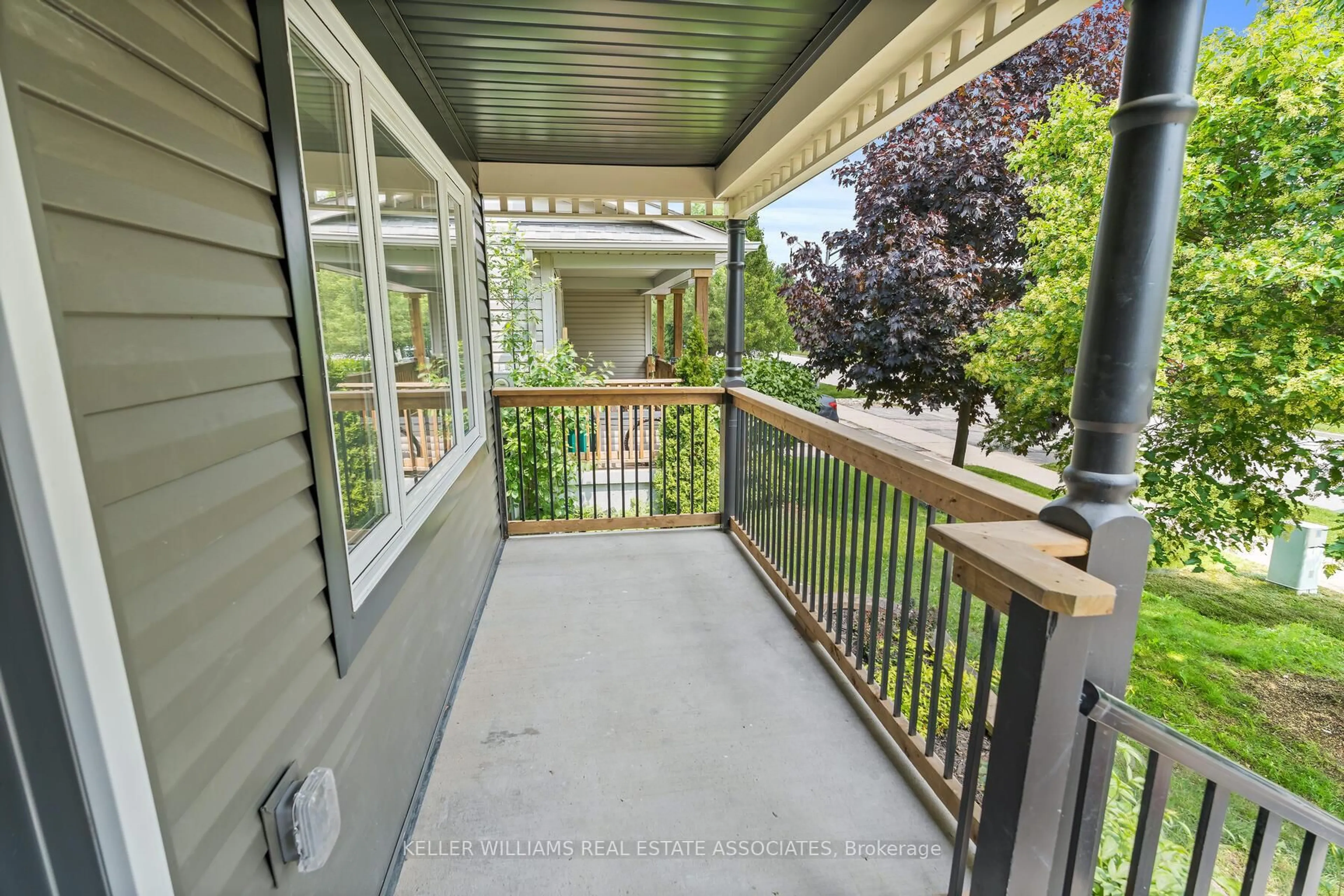 Patio, street for 65 Somerville Rd, Halton Hills Ontario L7J 2Z7