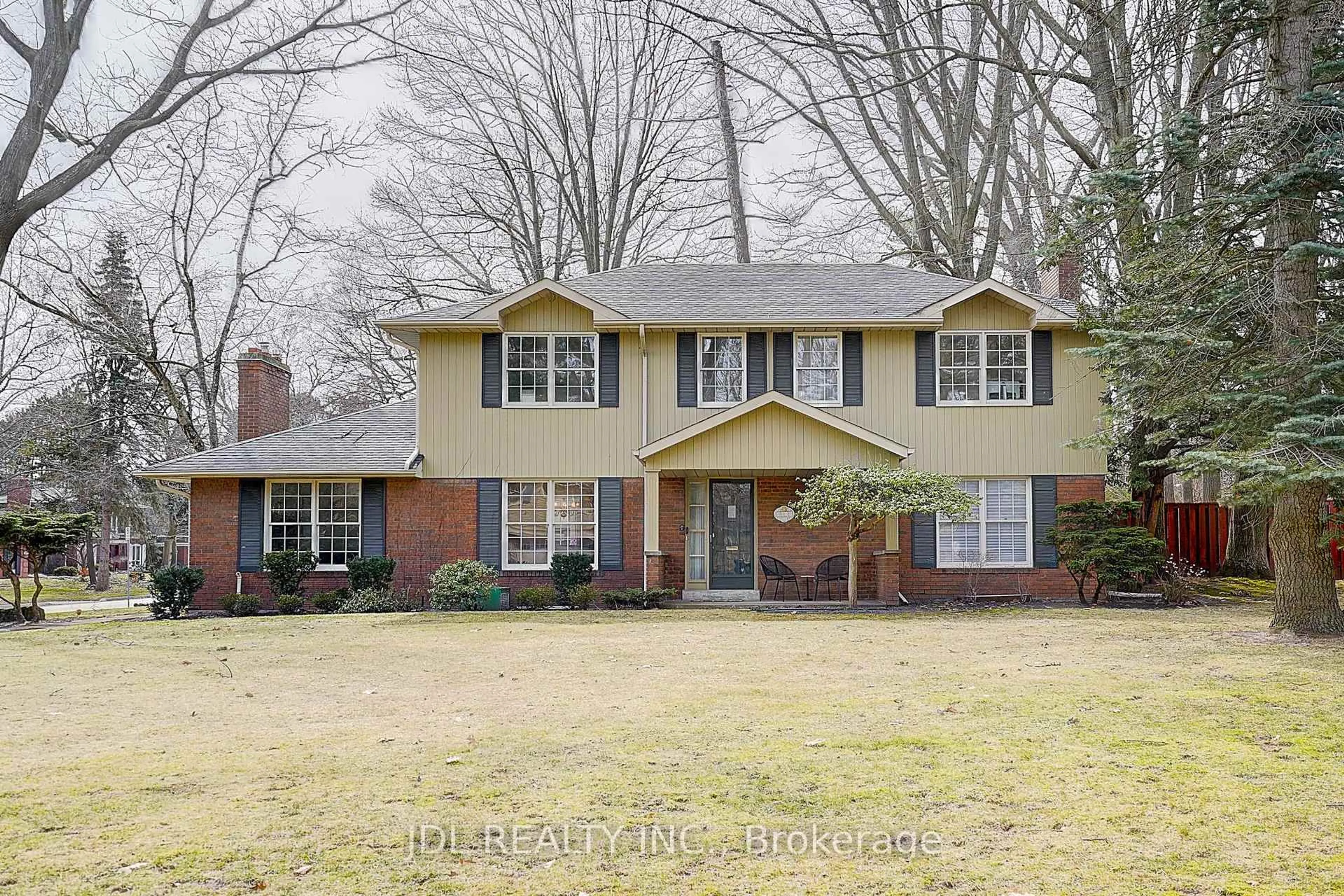 Home with brick exterior material, street for 312 Dalewood Dr, Oakville Ontario L6J 4P5