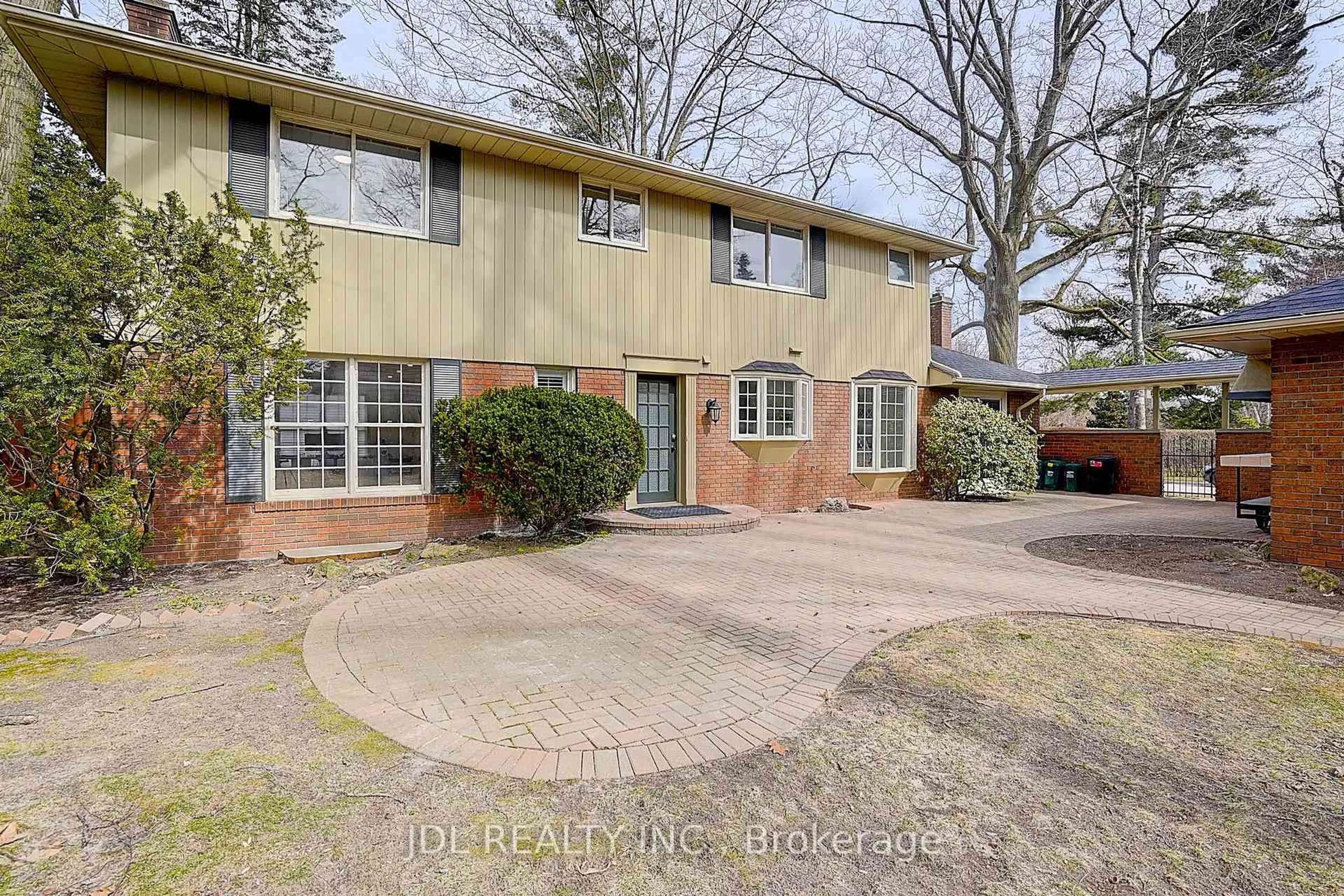 Home with brick exterior material, street for 312 Dalewood Dr, Oakville Ontario L6J 4P5