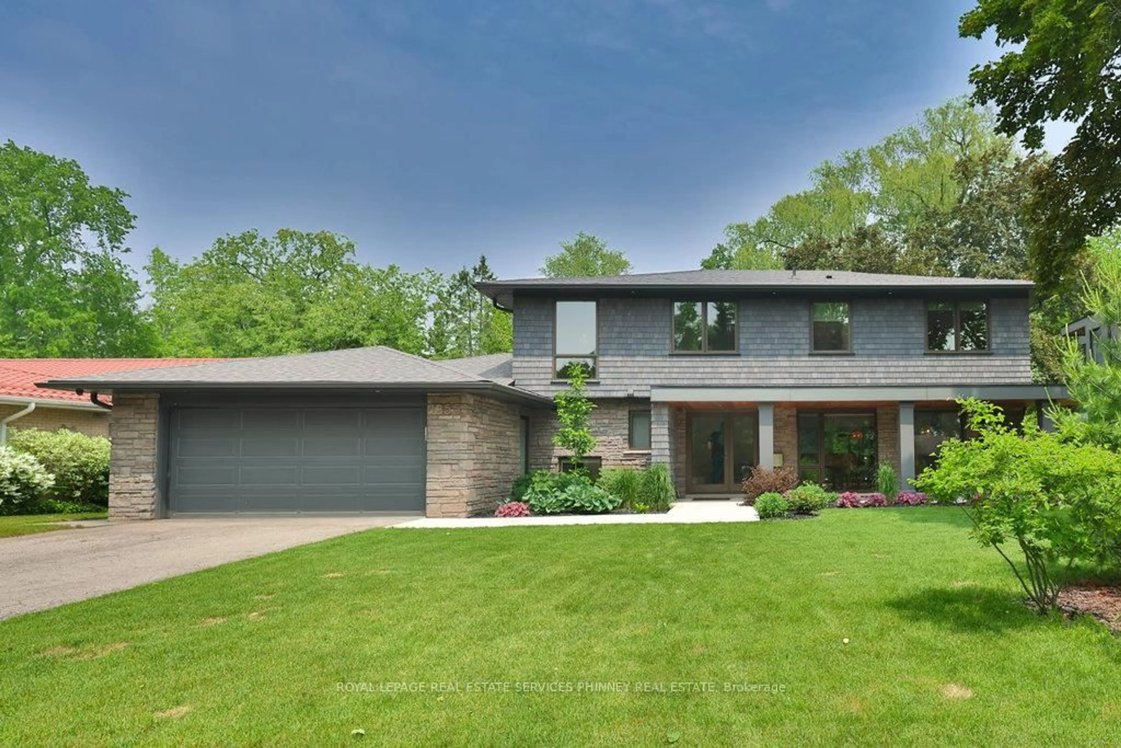 Home with brick exterior material, street for 1355 GATEHOUSE Dr, Mississauga Ontario L5H 1A6