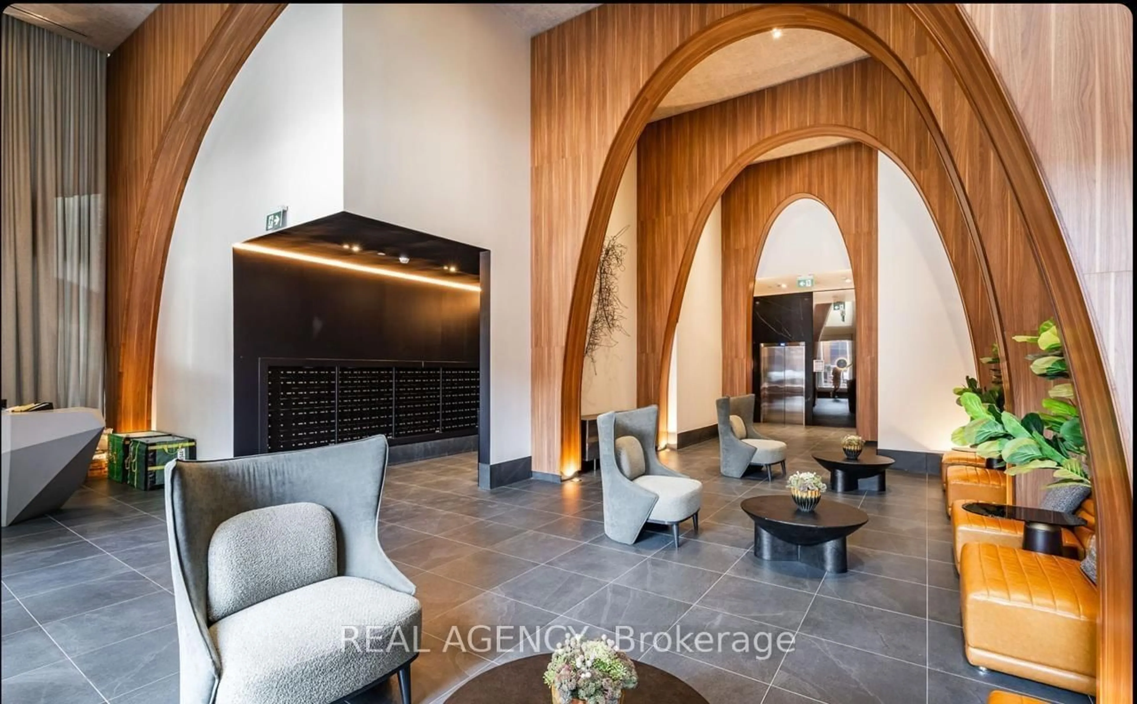 Lobby for 270 Dufferin St #821, Toronto Ontario M6K 0H8