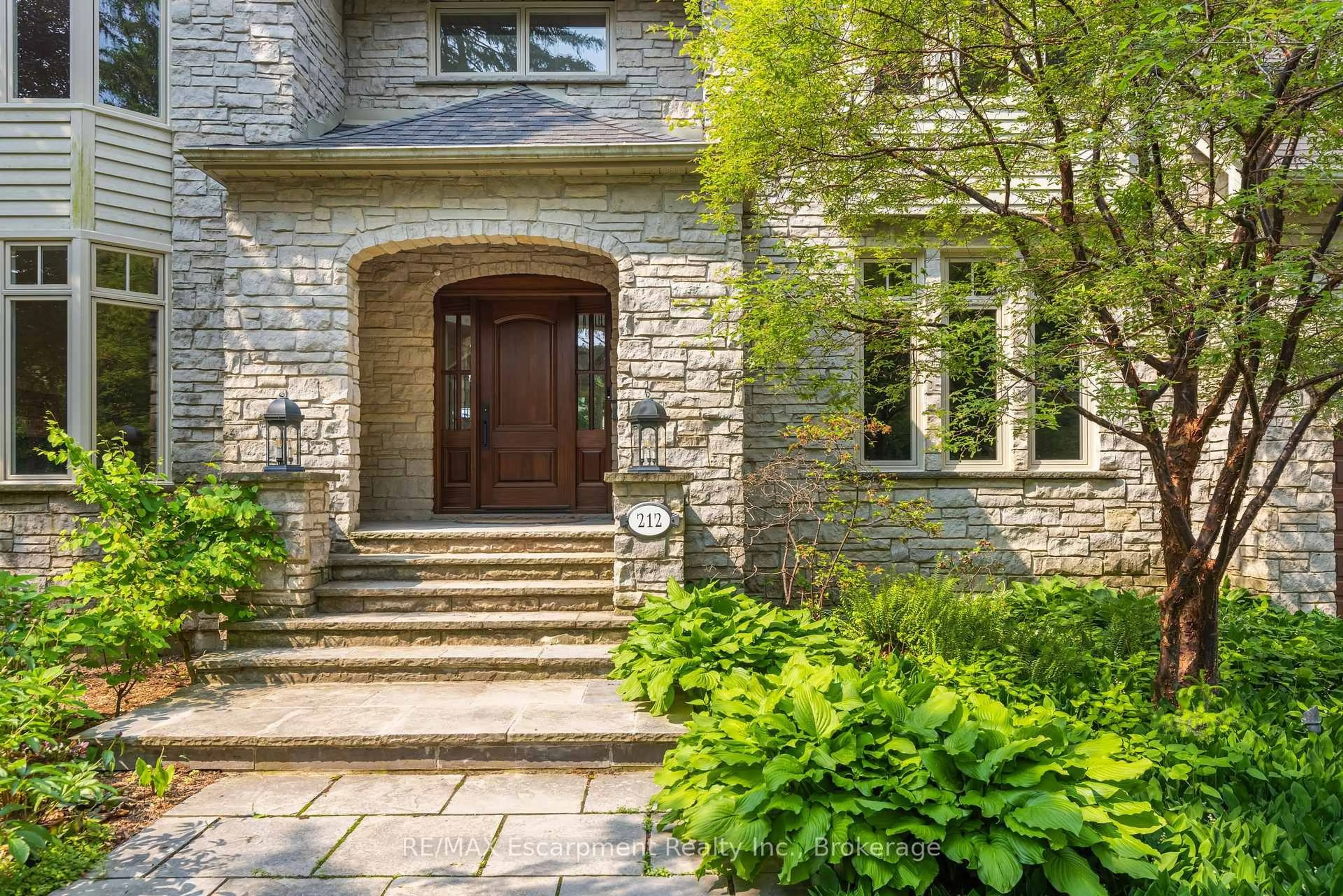 Home with brick exterior material, street for 212 Poplar Dr, Oakville Ontario L6J 4C8