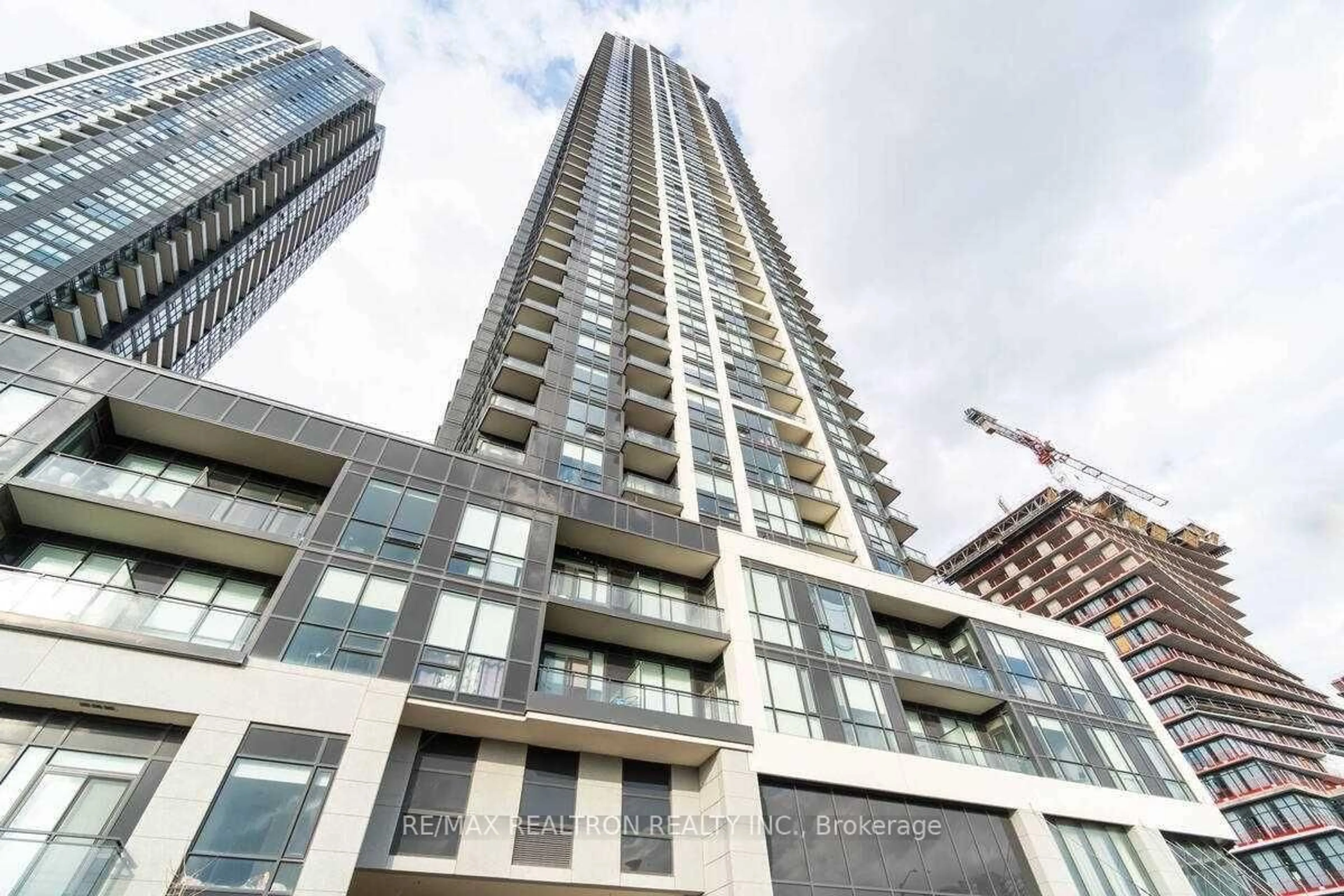 A pic from outside/outdoor area/front of a property/back of a property/a pic from drone, building for 4011 Brickstone Mews #2506, Mississauga Ontario L5B 0G3