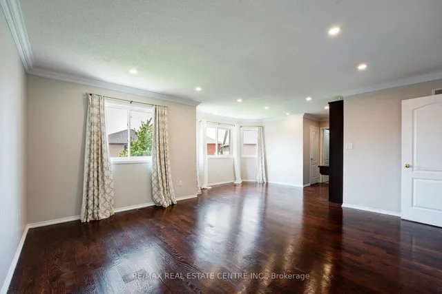 Additional image 28 of 26 Ferncastle Cres