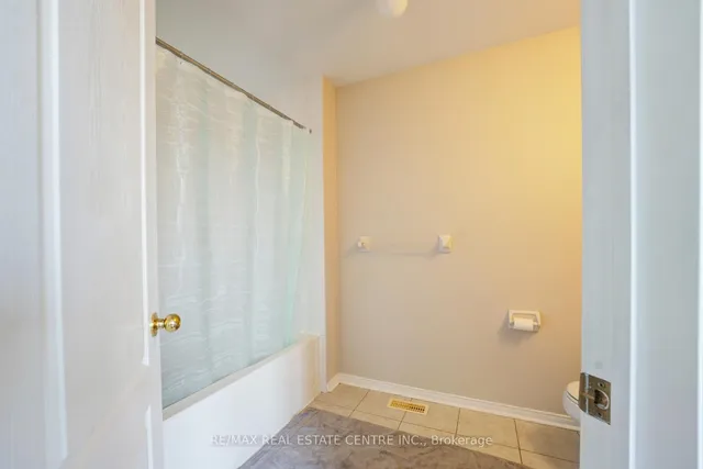 Additional image 20 of 26 Ferncastle Cres