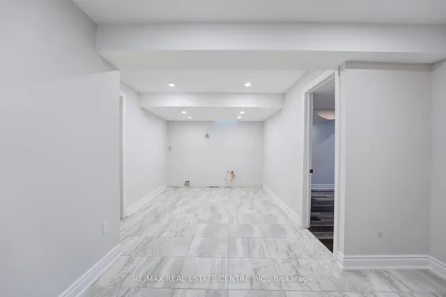 Additional image 16 of 26 Ferncastle Cres