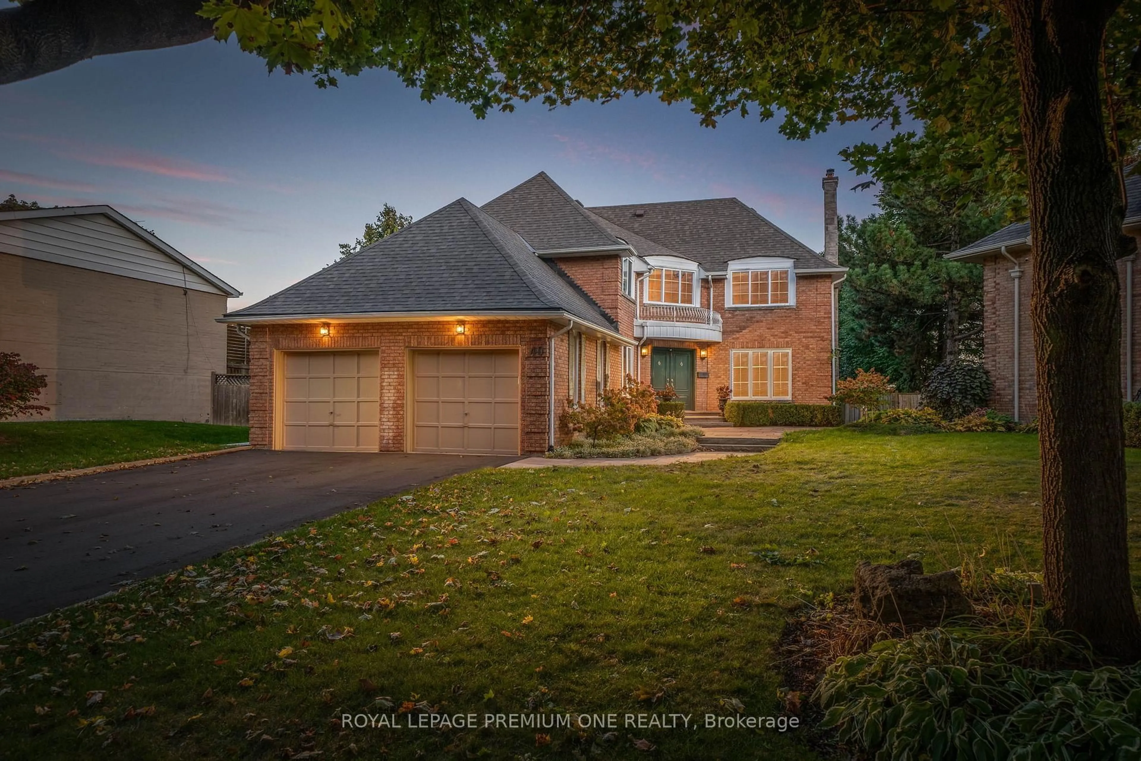 Home with brick exterior material, street for 40 Parkend Ave, Brampton Ontario L6Y 1B2