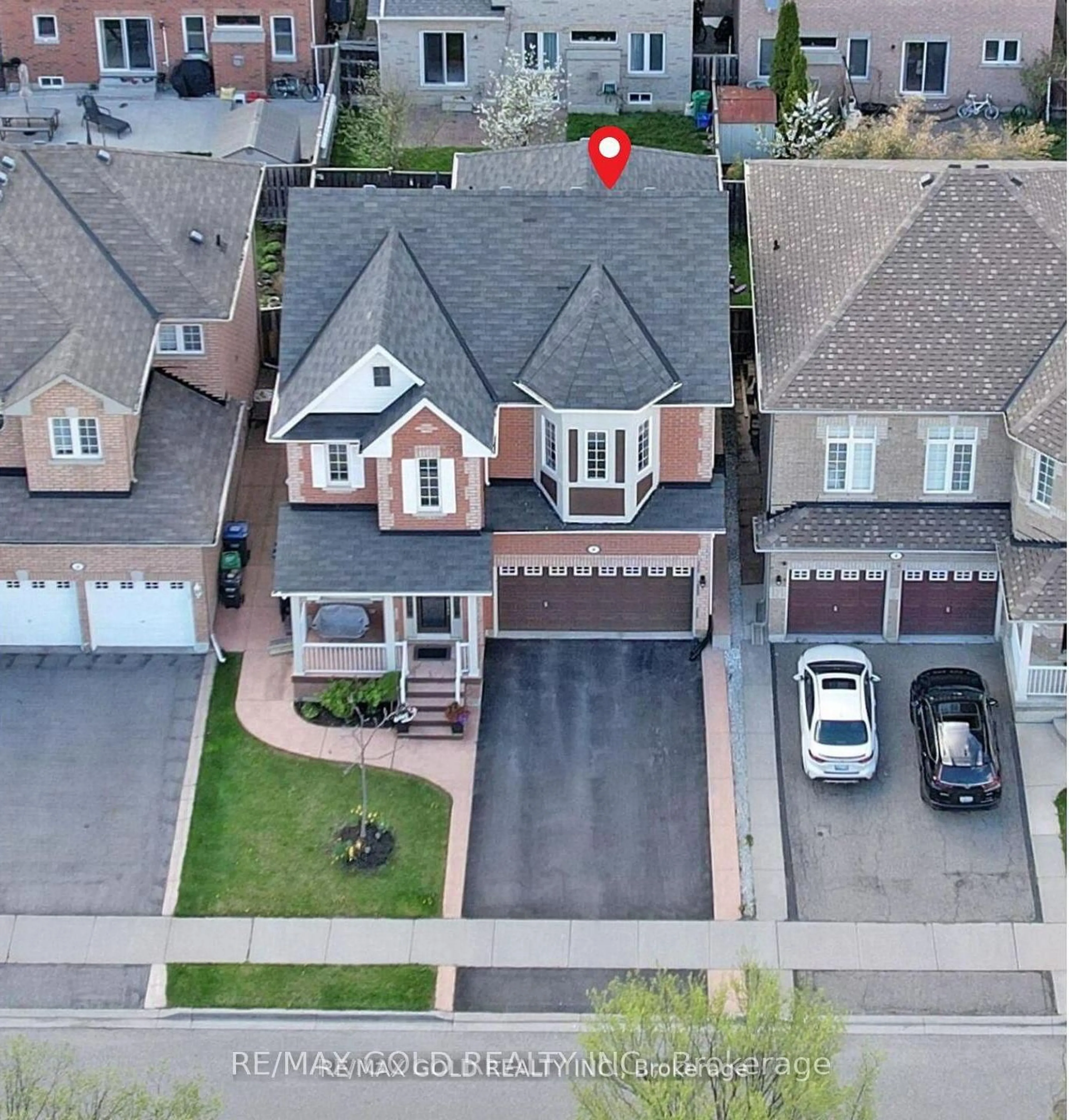 A pic from outside/outdoor area/front of a property/back of a property/a pic from drone, street for 6 Foxhollow Rd, Brampton Ontario L7A 1M3