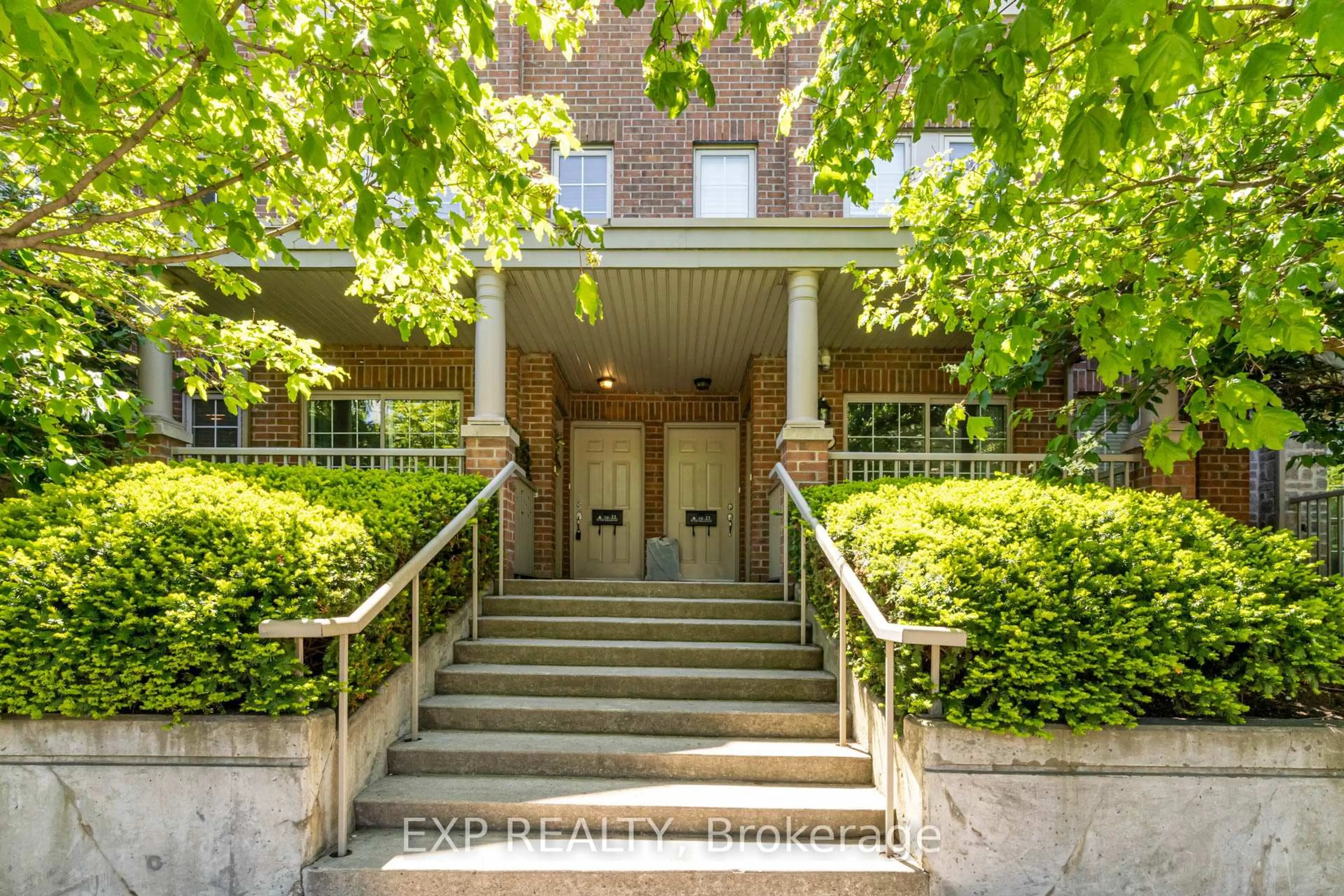 Indoor foyer for 93 The Queensway #23, Toronto Ontario M9N 2H5
