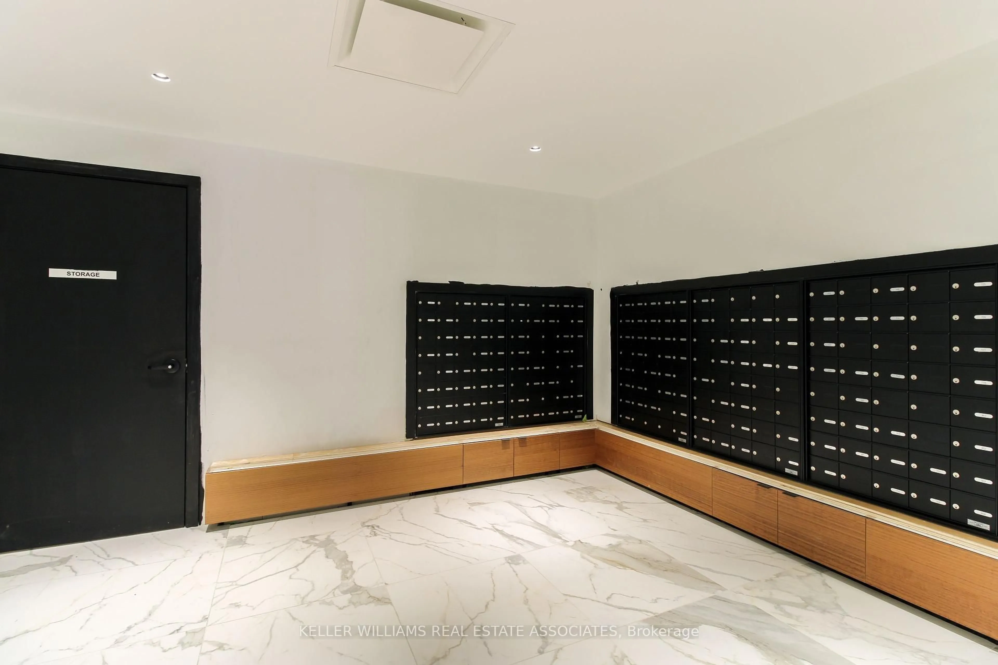 Unknown for 2300 St. Clair Ave #416, Toronto Ontario M6N 1K8