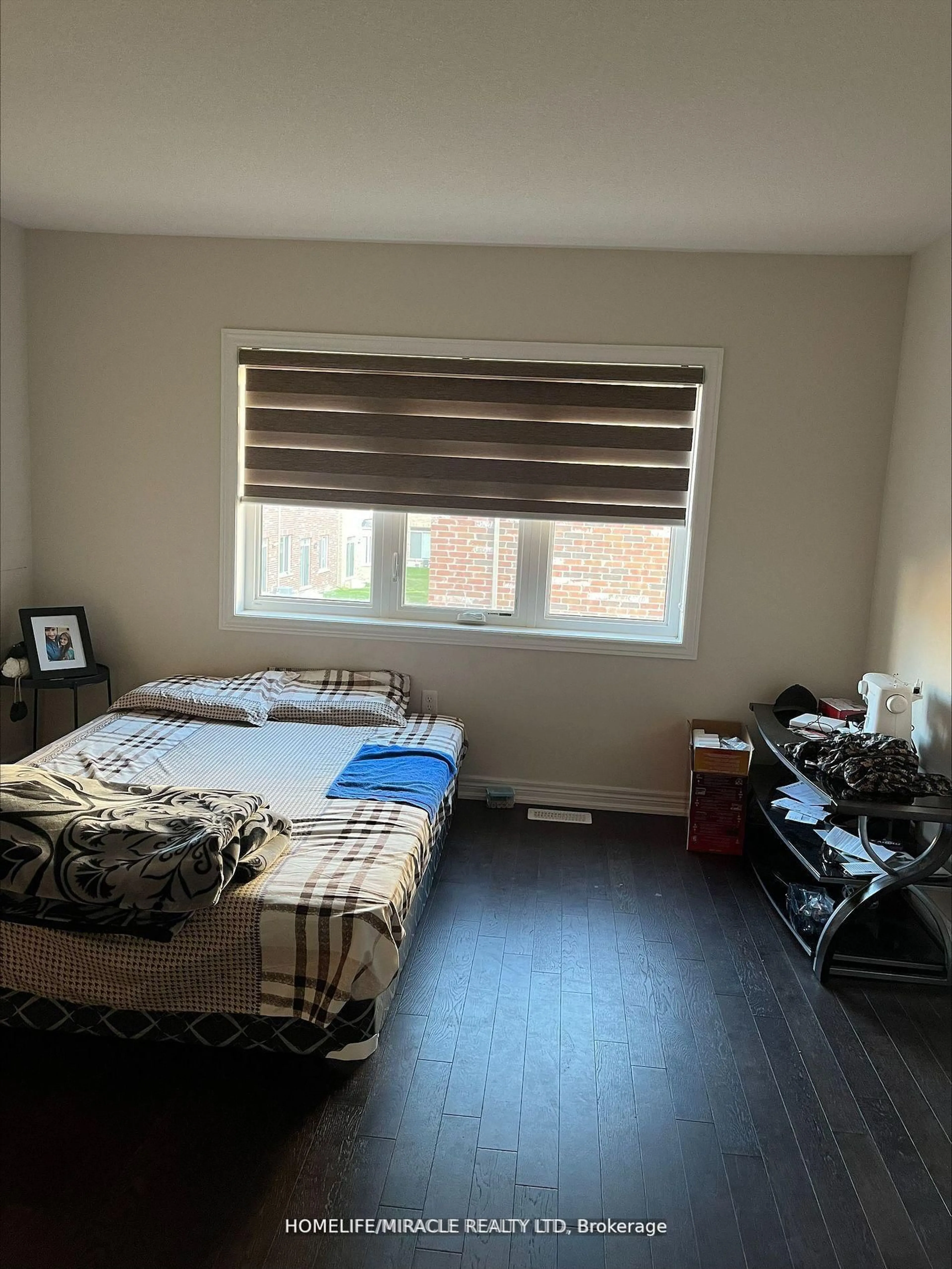 A pic of a room for 27 Bushwood Tr, Brampton Ontario L7A 5J7