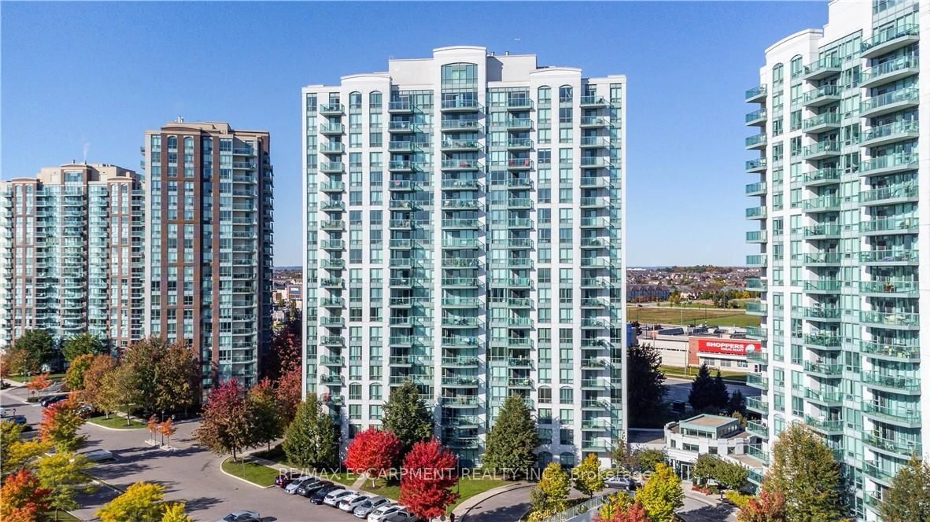 A pic from outside/outdoor area/front of a property/back of a property/a pic from drone, city buildings view from balcony for 4850 Glen Erin Dr #PH3, Mississauga Ontario L5M 7S1
