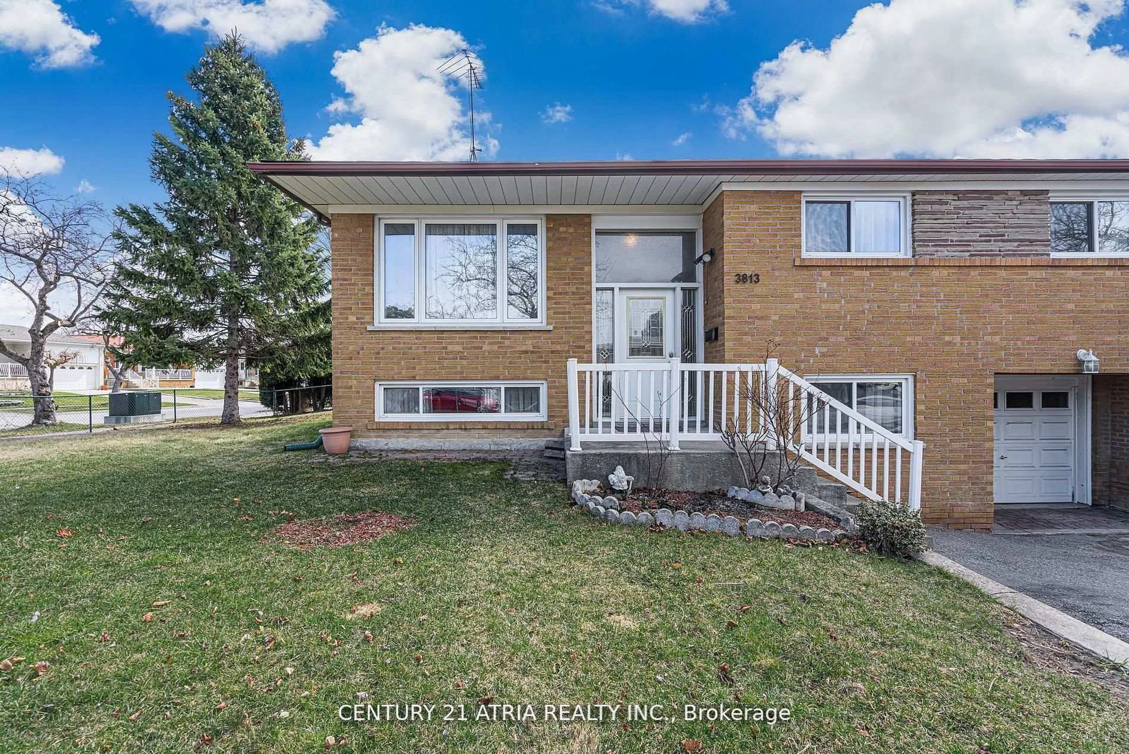 Home with brick exterior material, street for 3813 Bayswater Cres, Mississauga Ontario L4T 2G6